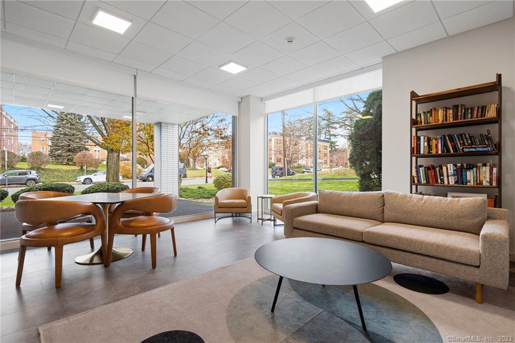891 Farmington Avenue 5F