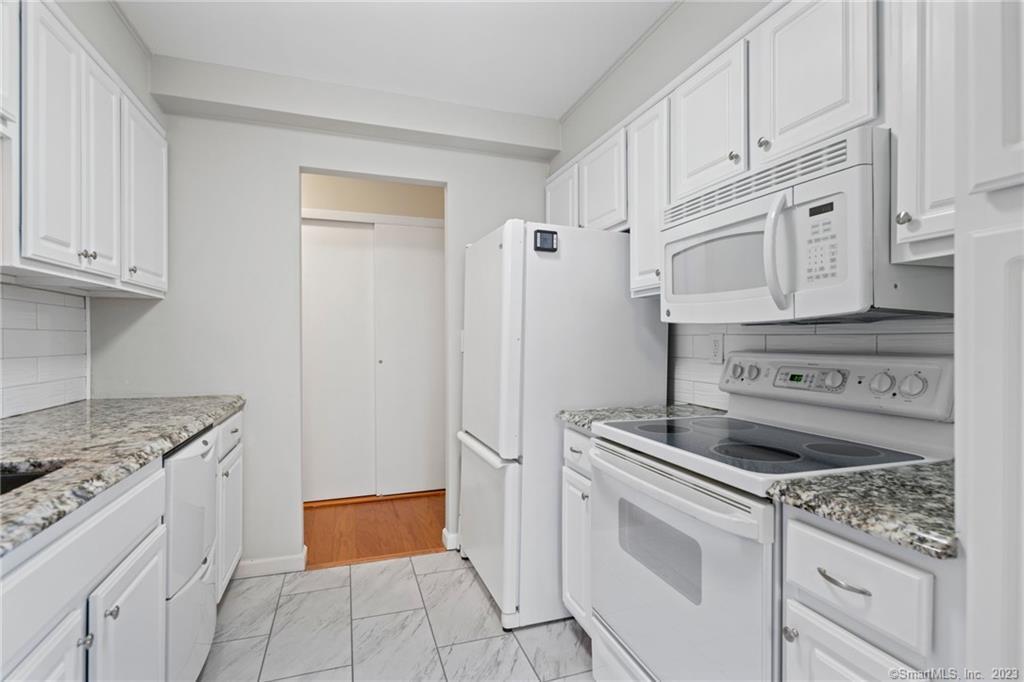 891 Farmington Avenue 5F
