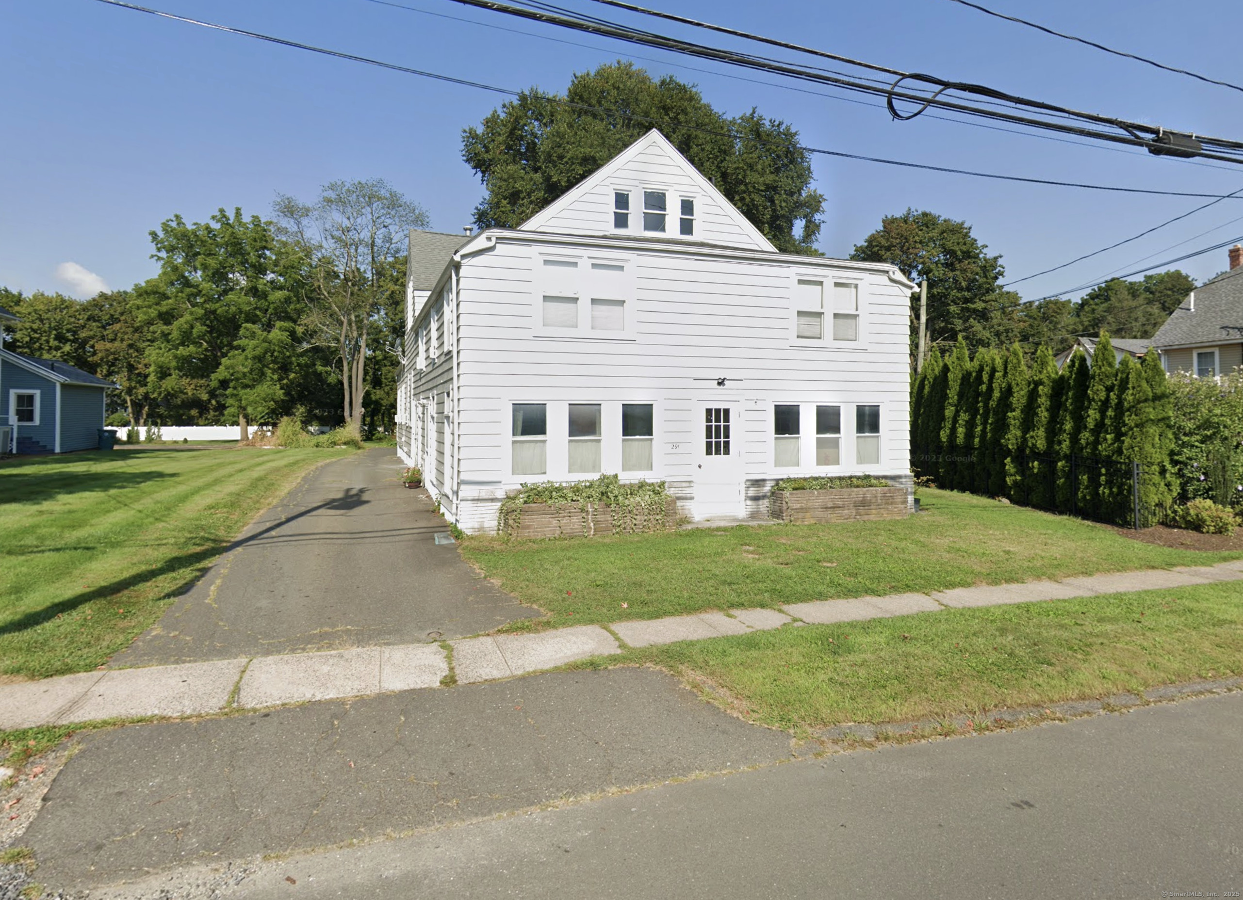 291 Maple Avenue