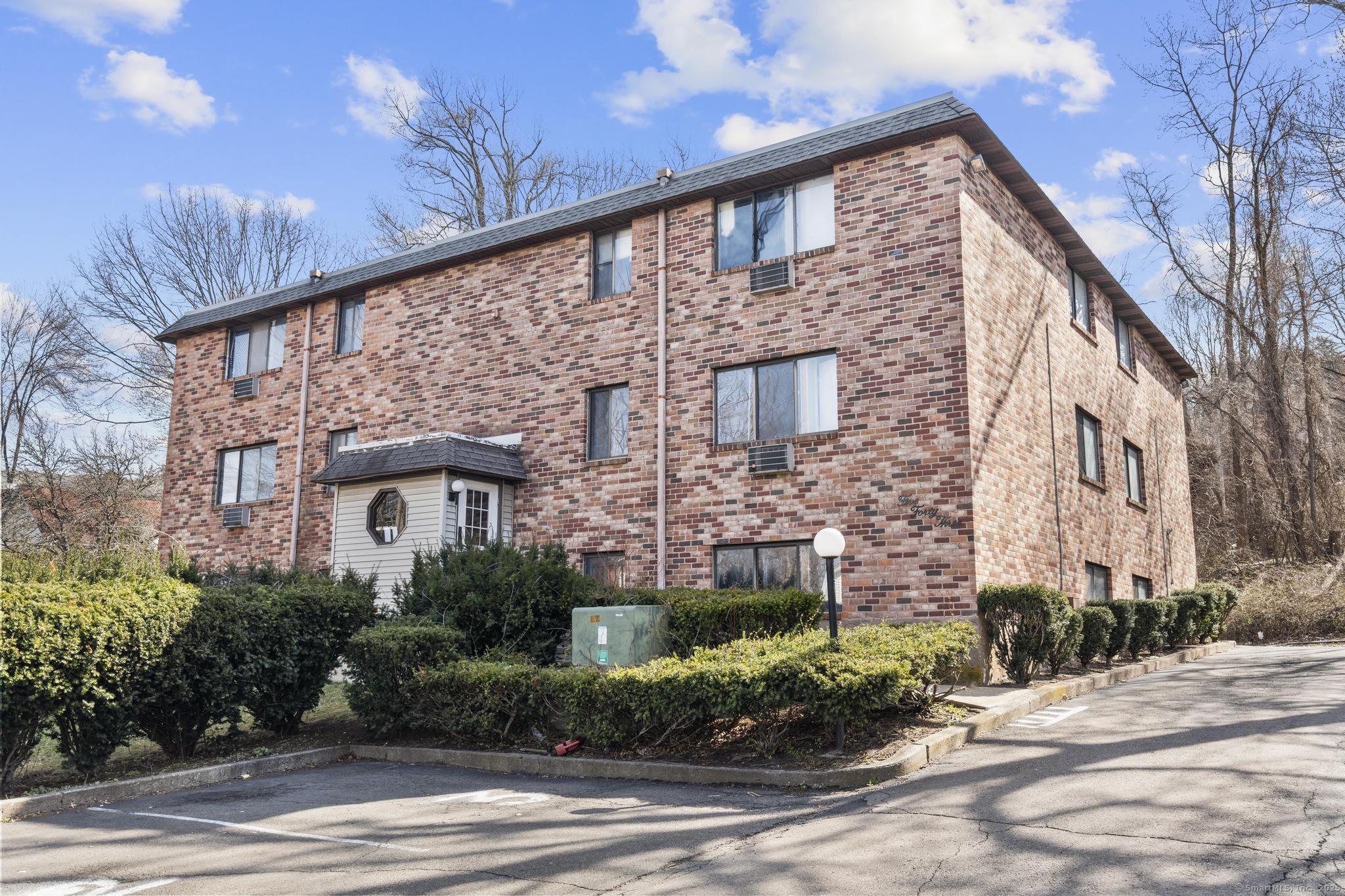 543 Woodward Avenue