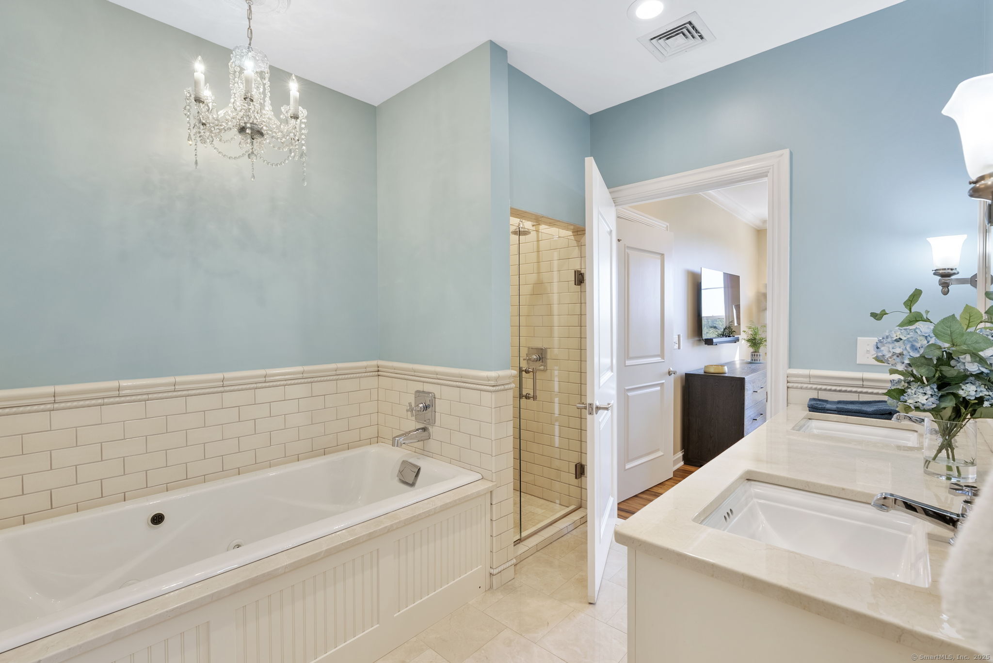 85 Memorial Road APT 512