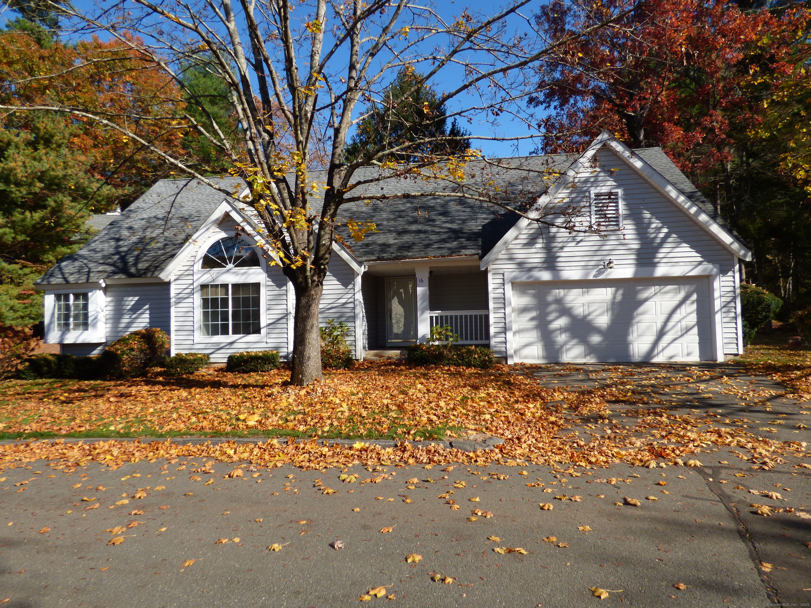 16 Stratton Forest Way 16
