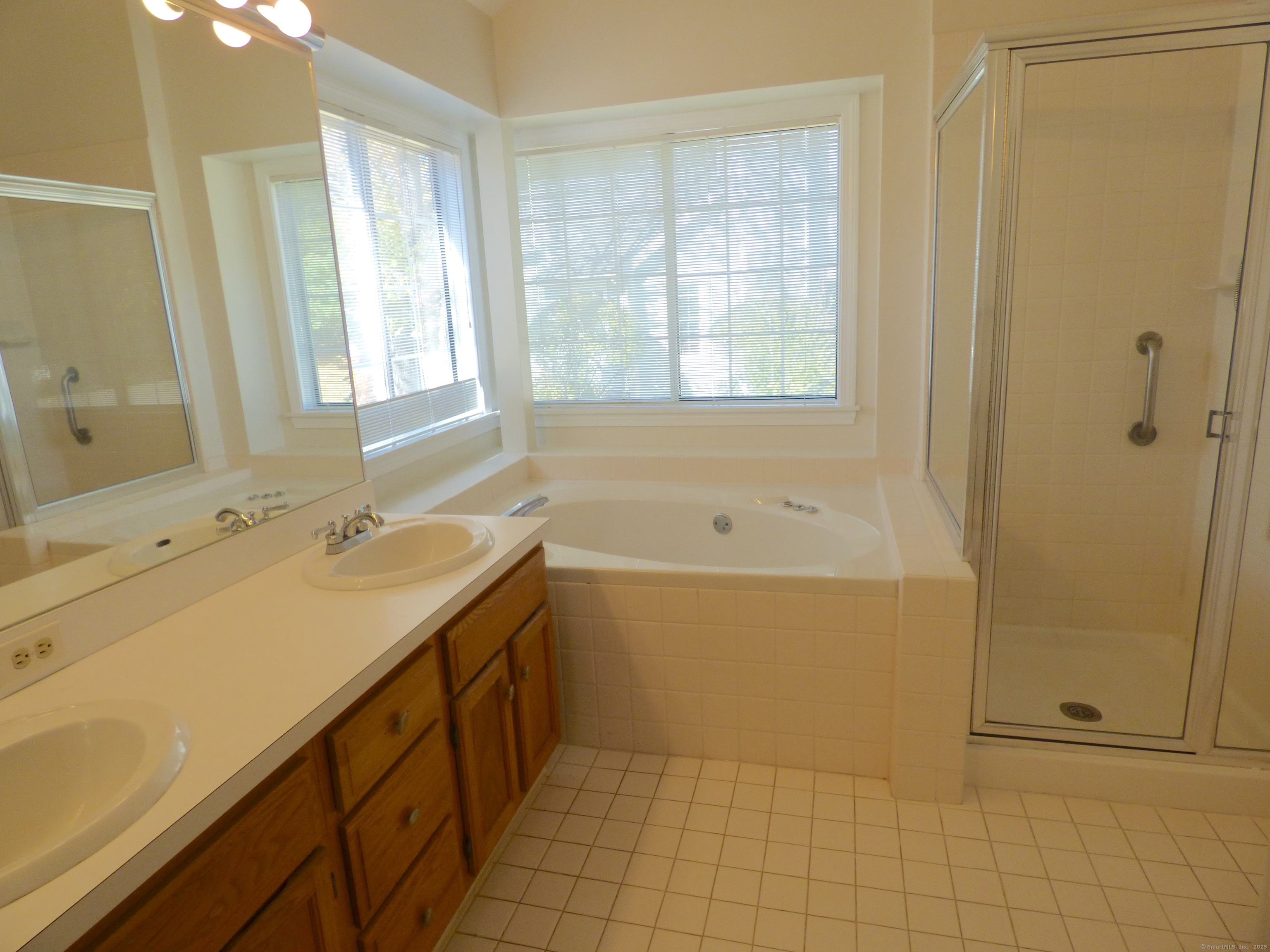 16 Stratton Forest Way 16