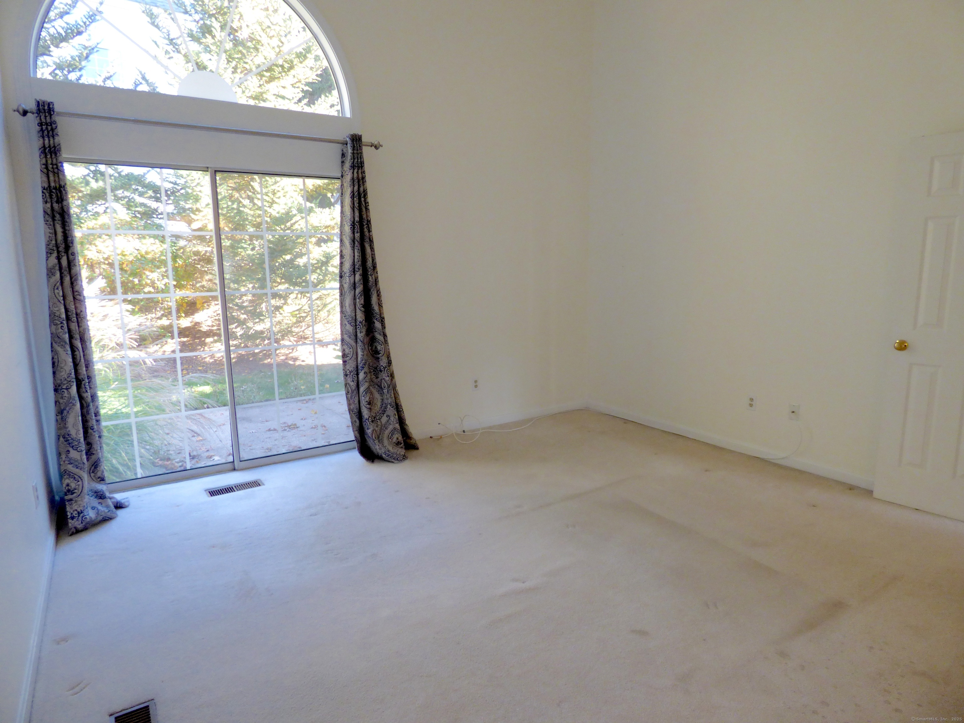 16 Stratton Forest Way 16