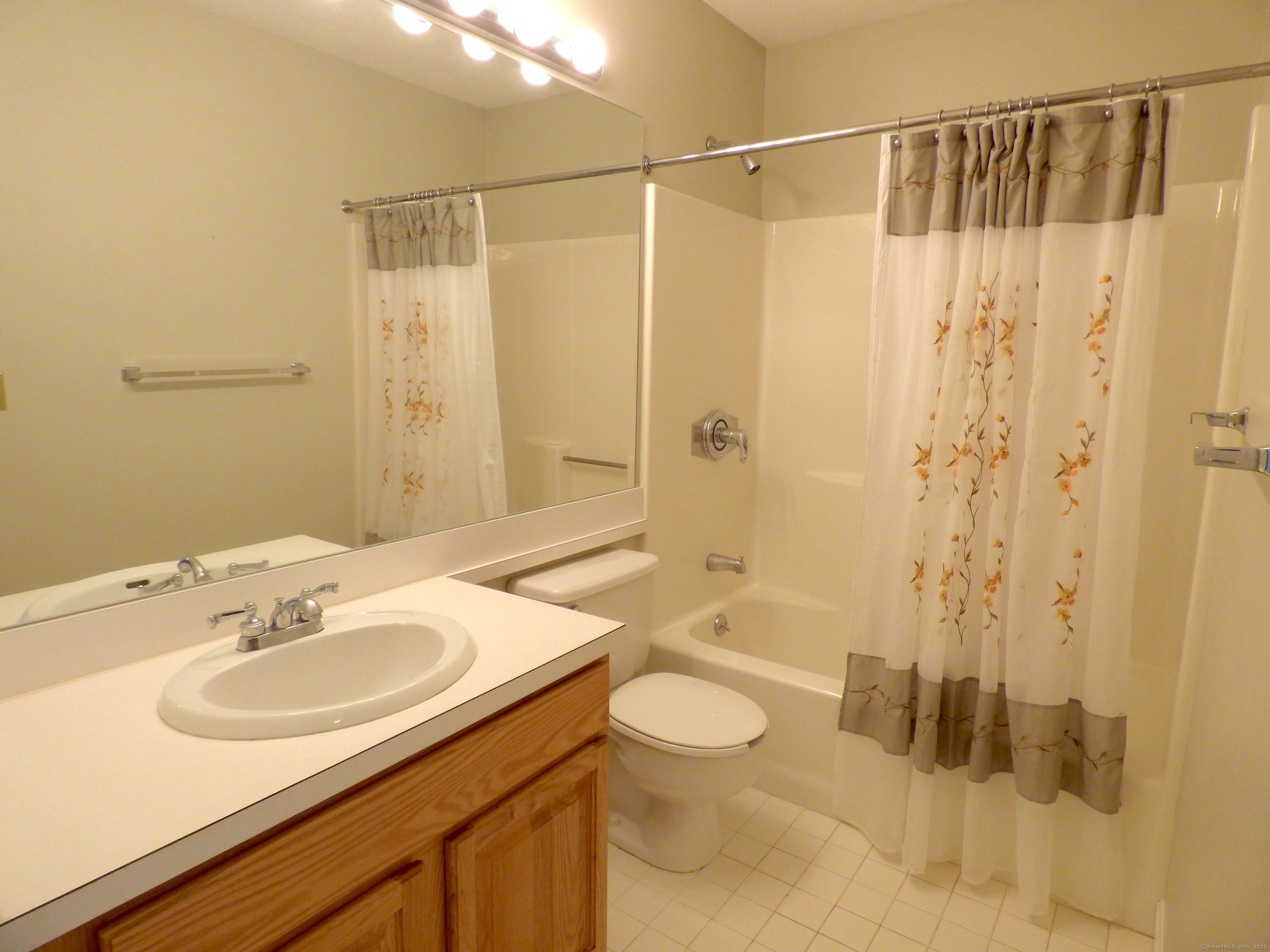 16 Stratton Forest Way 16