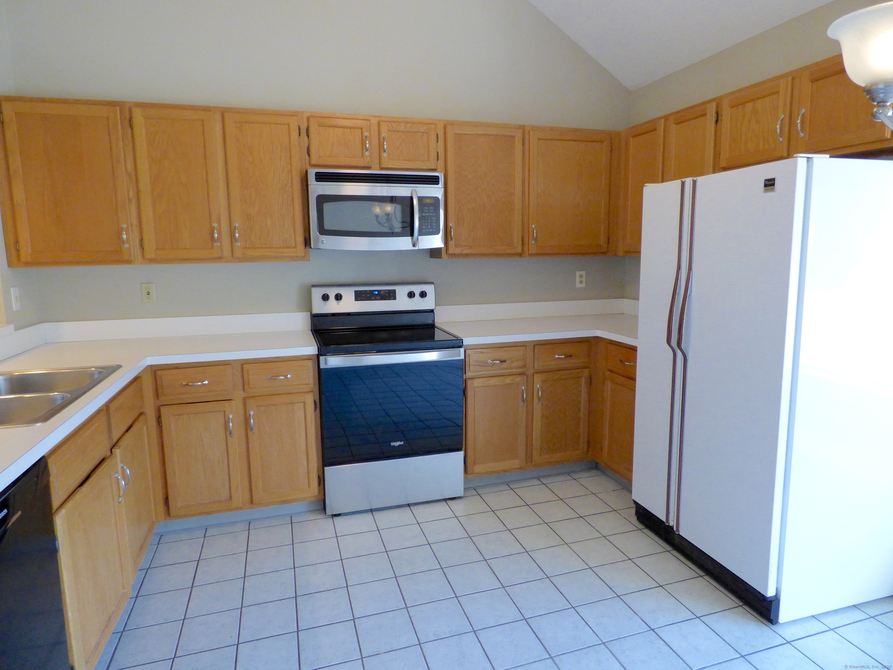 16 Stratton Forest Way 16