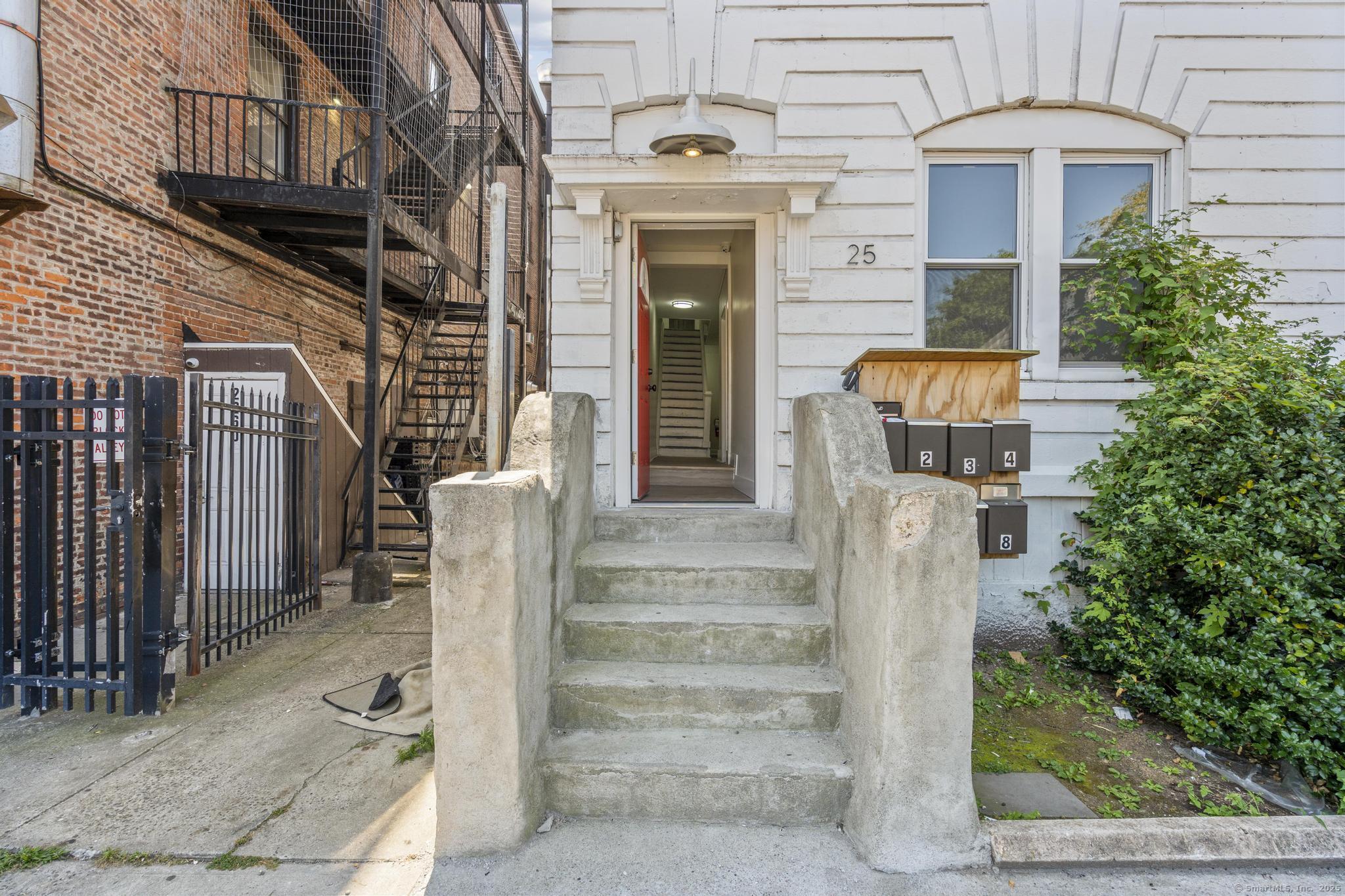 25 Whittier Street