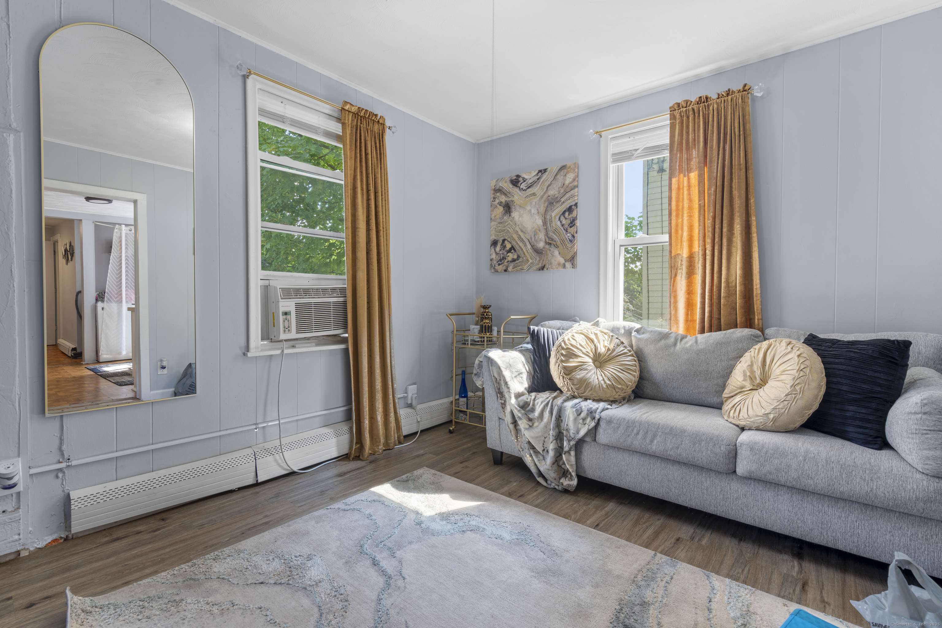 9 East Lawlor Street