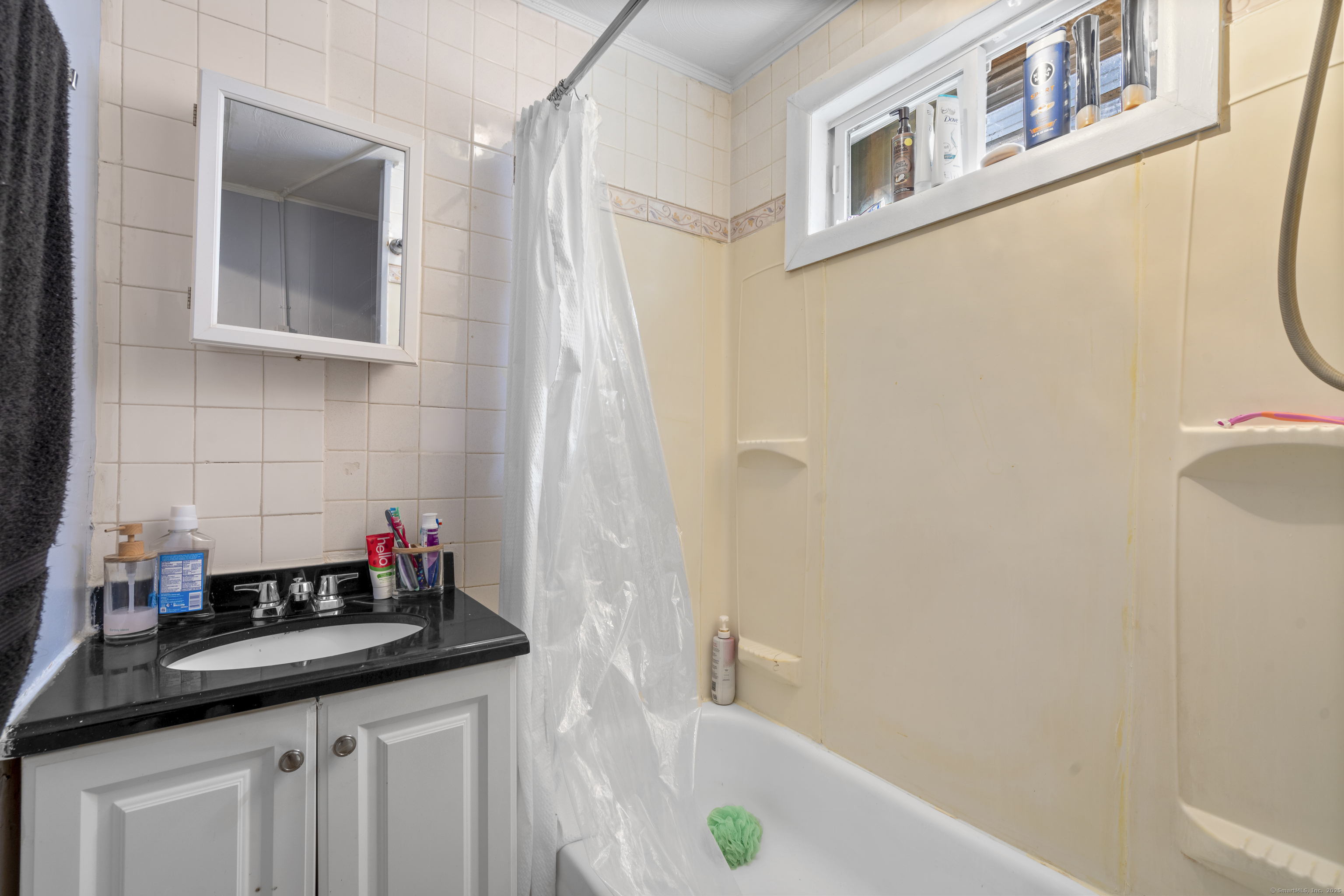 9 East Lawlor Street