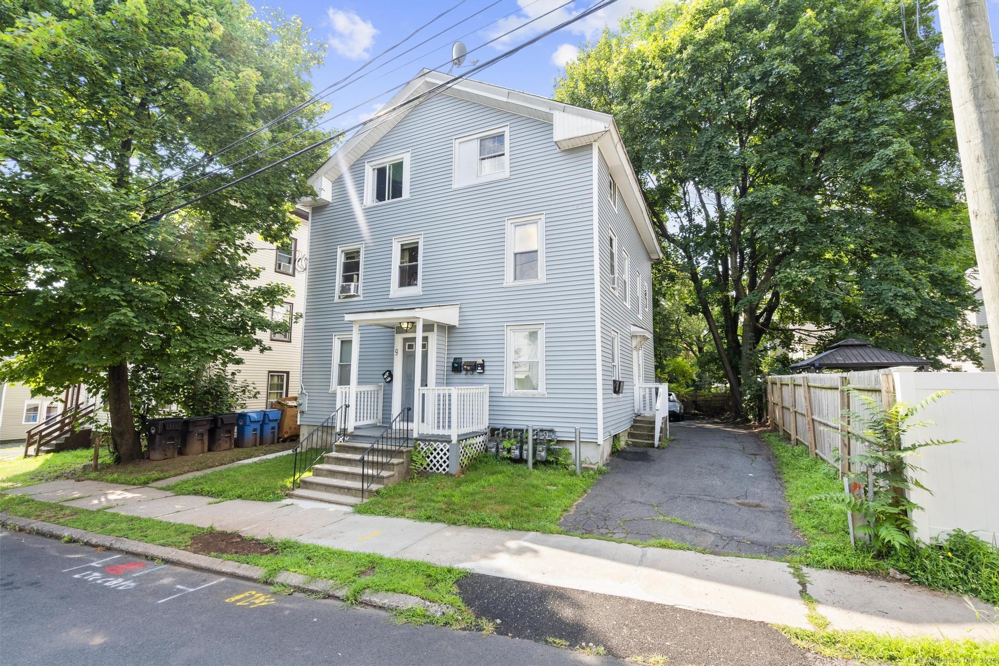 9 East Lawlor Street