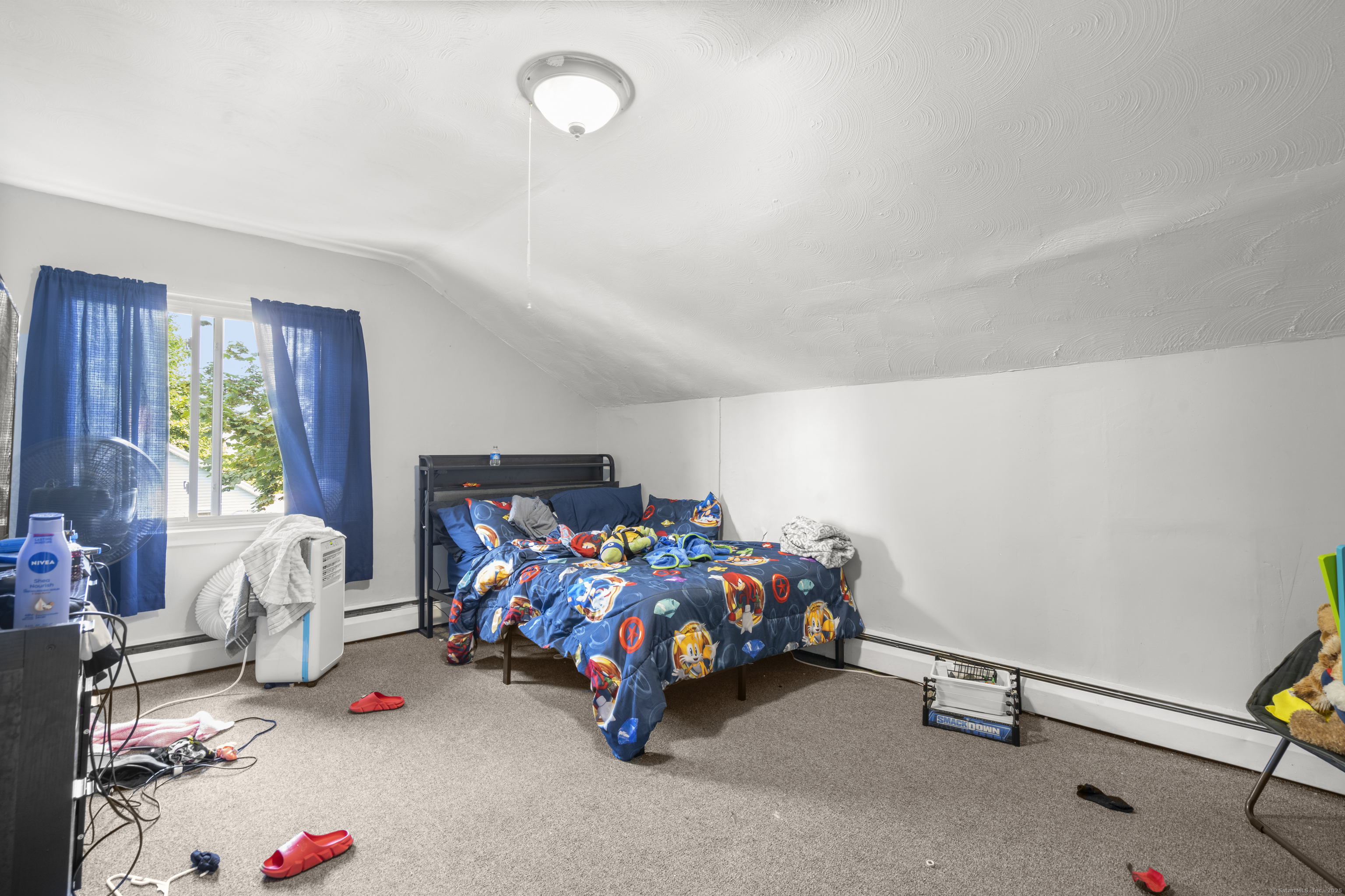 9 East Lawlor Street