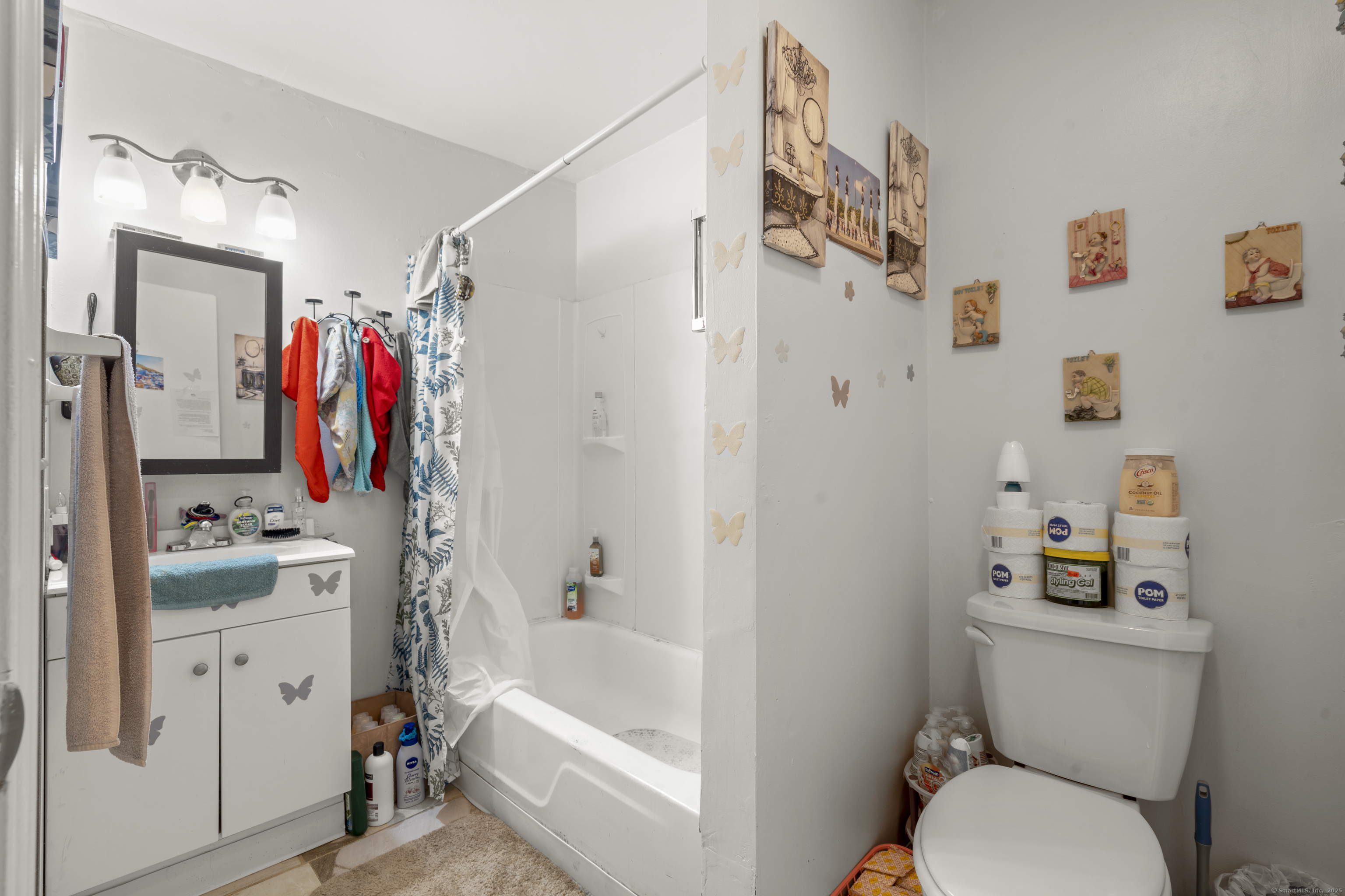 9 East Lawlor Street