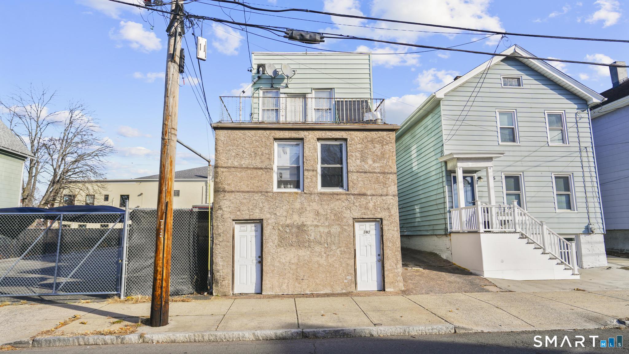 387 Blatchley Avenue