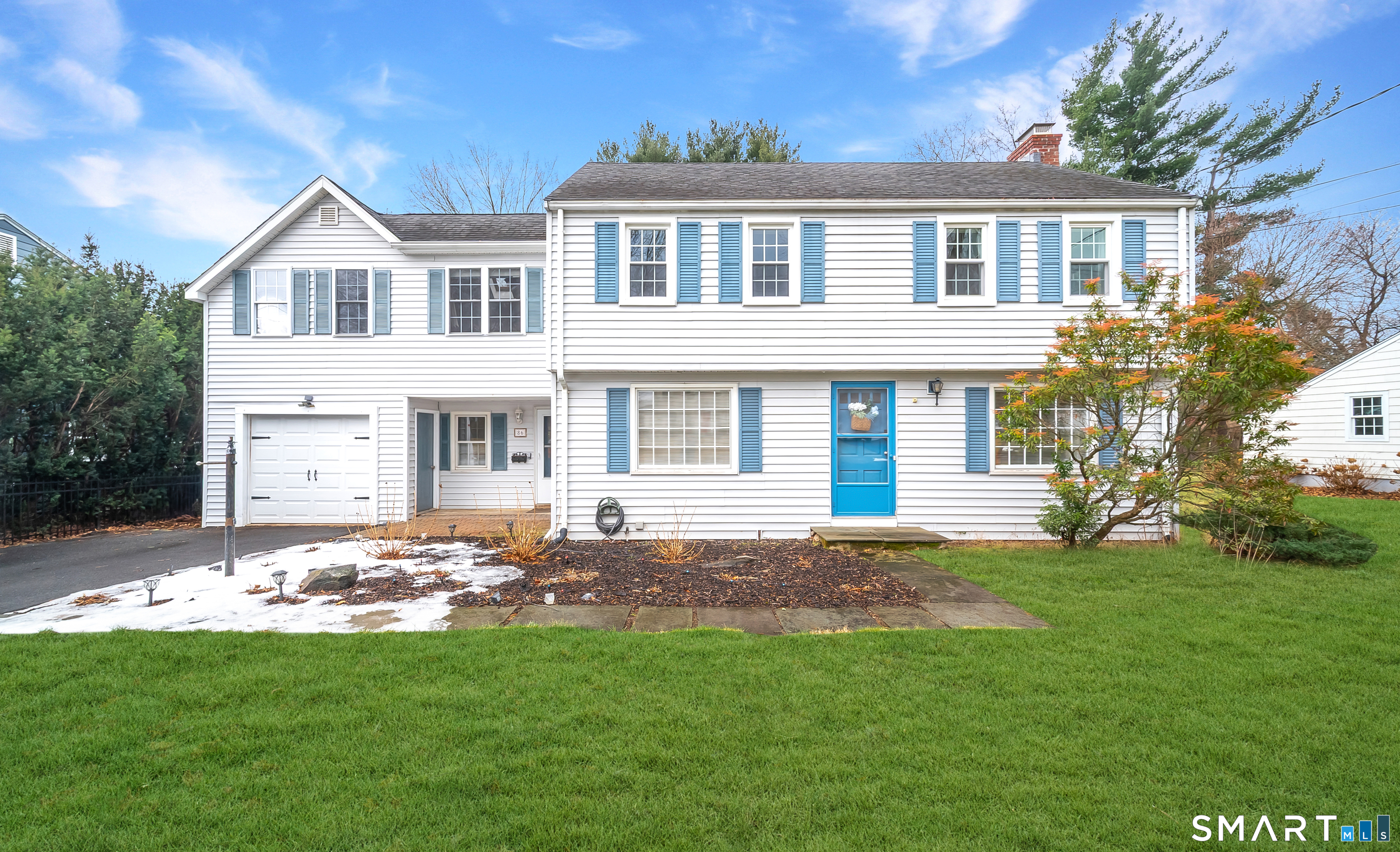 86 Hartwell Road