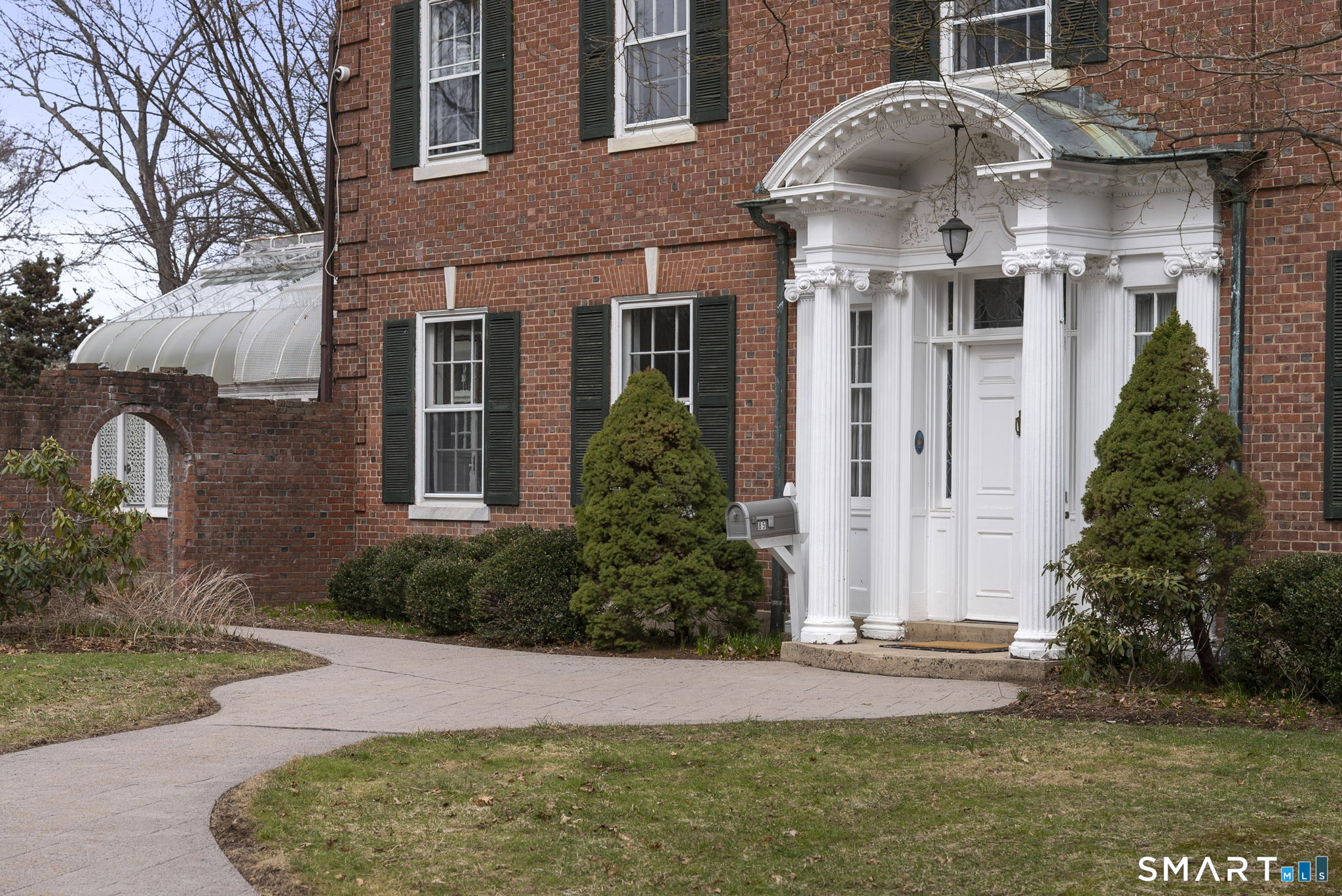 85 Bloomfield Avenue