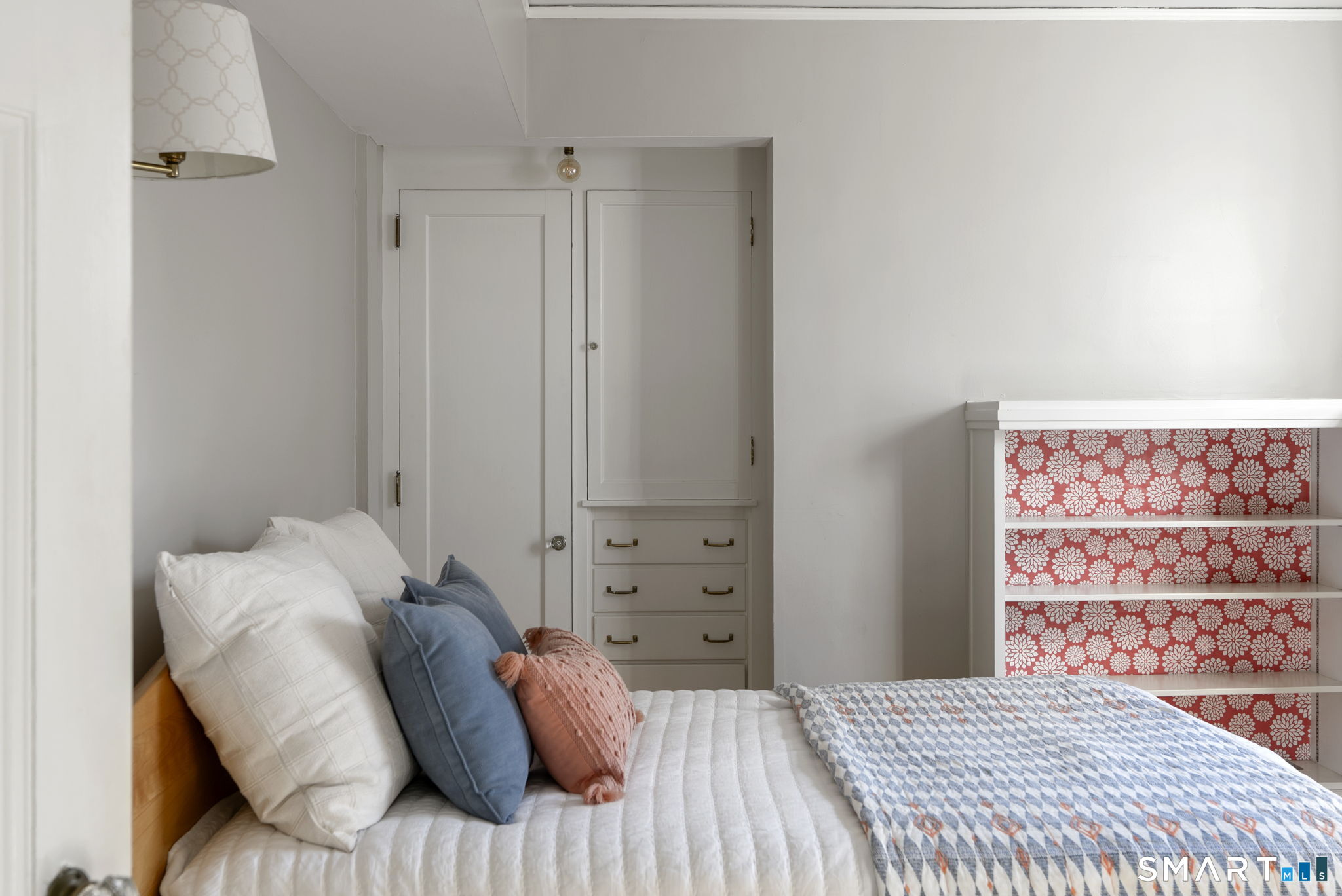 85 Bloomfield Avenue