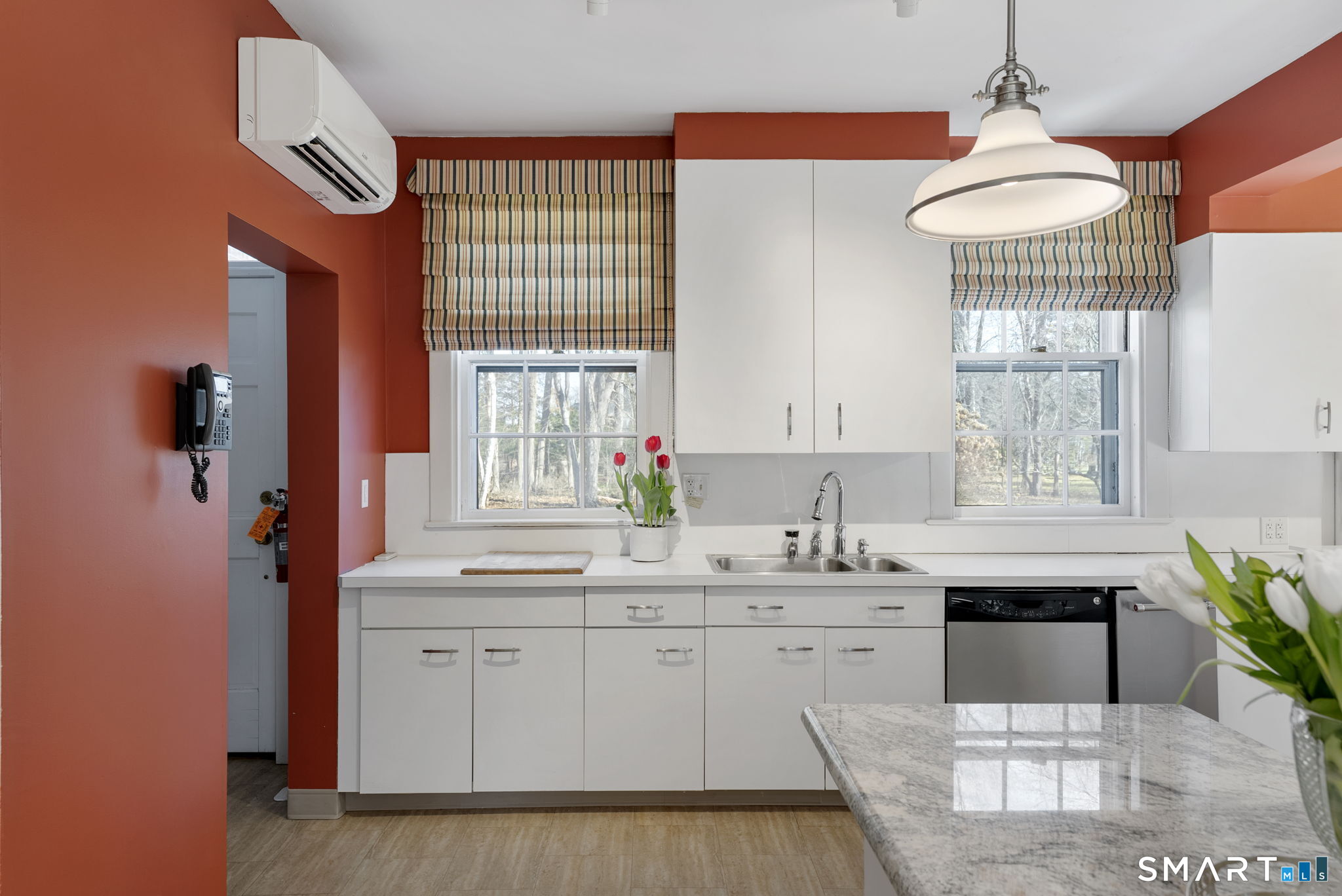 85 Bloomfield Avenue