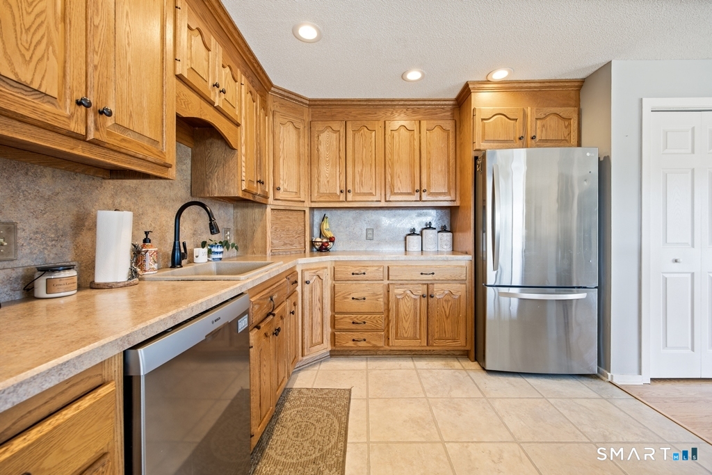 12 Spindle Hill Road Unit: 6H