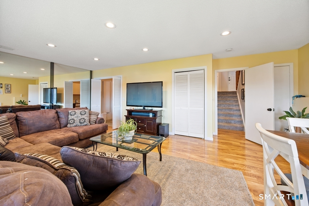 12 Spindle Hill Road Unit: 6H