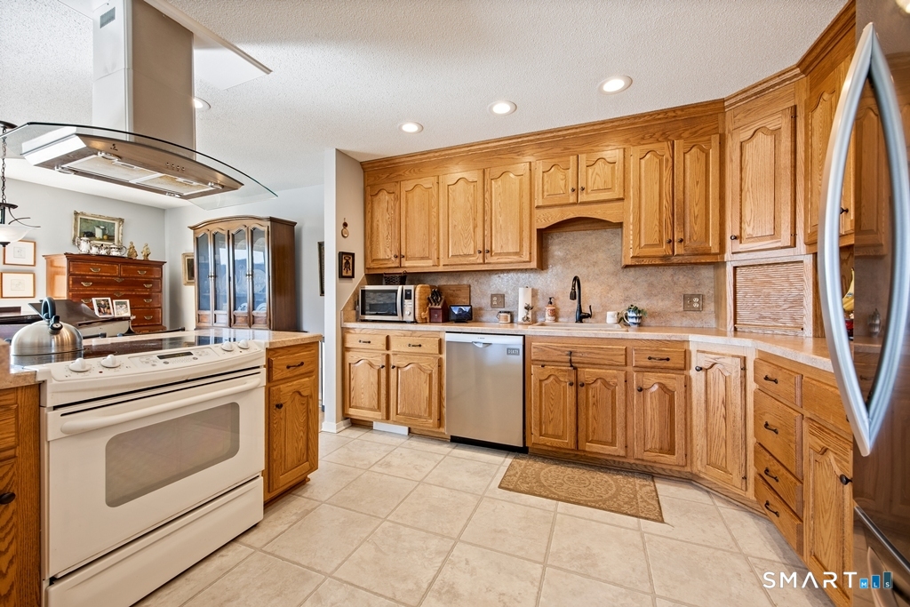 12 Spindle Hill Road Unit: 6H