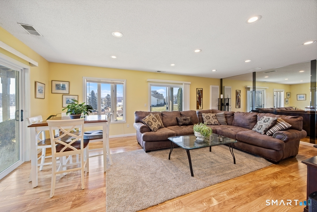 12 Spindle Hill Road Unit: 6H