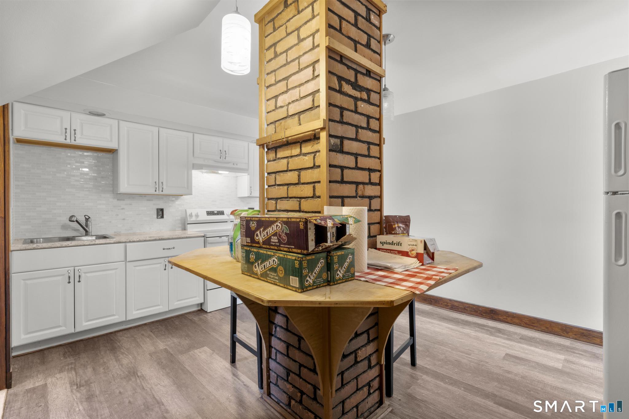 525 Whitney Avenue