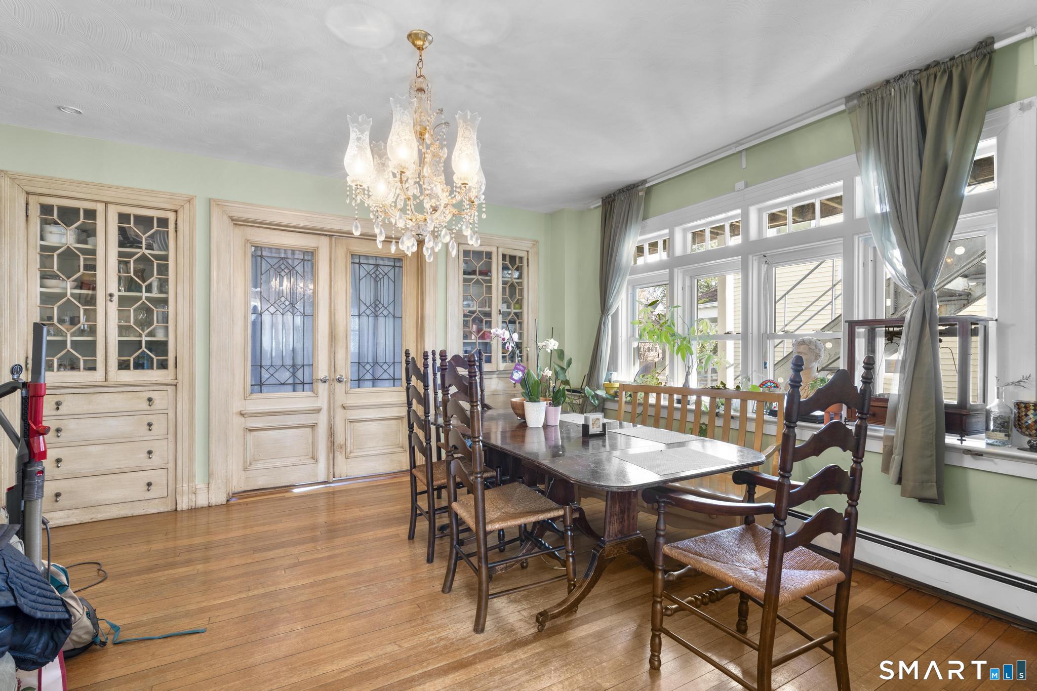 525 Whitney Avenue