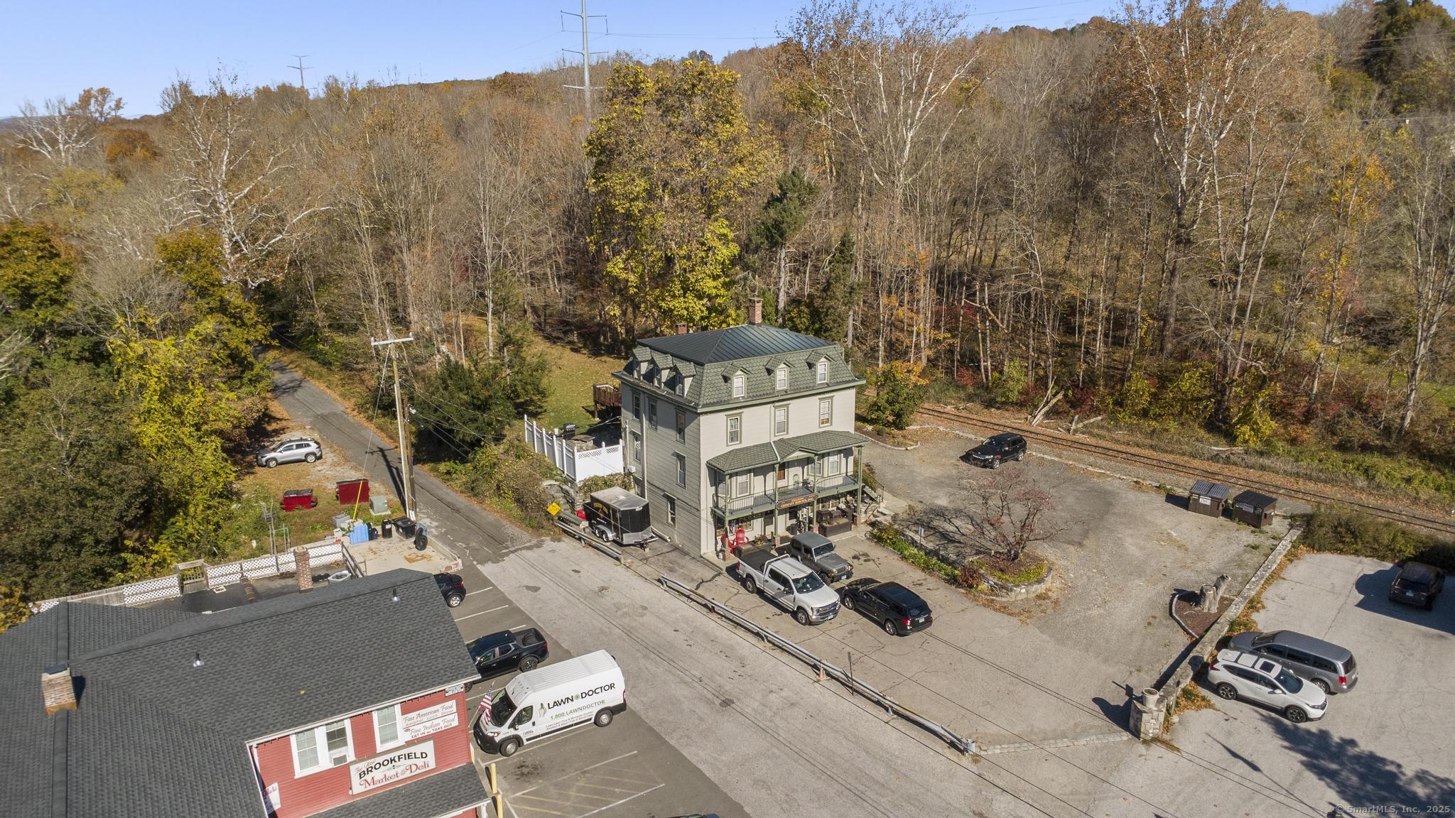 1 Tucks Road