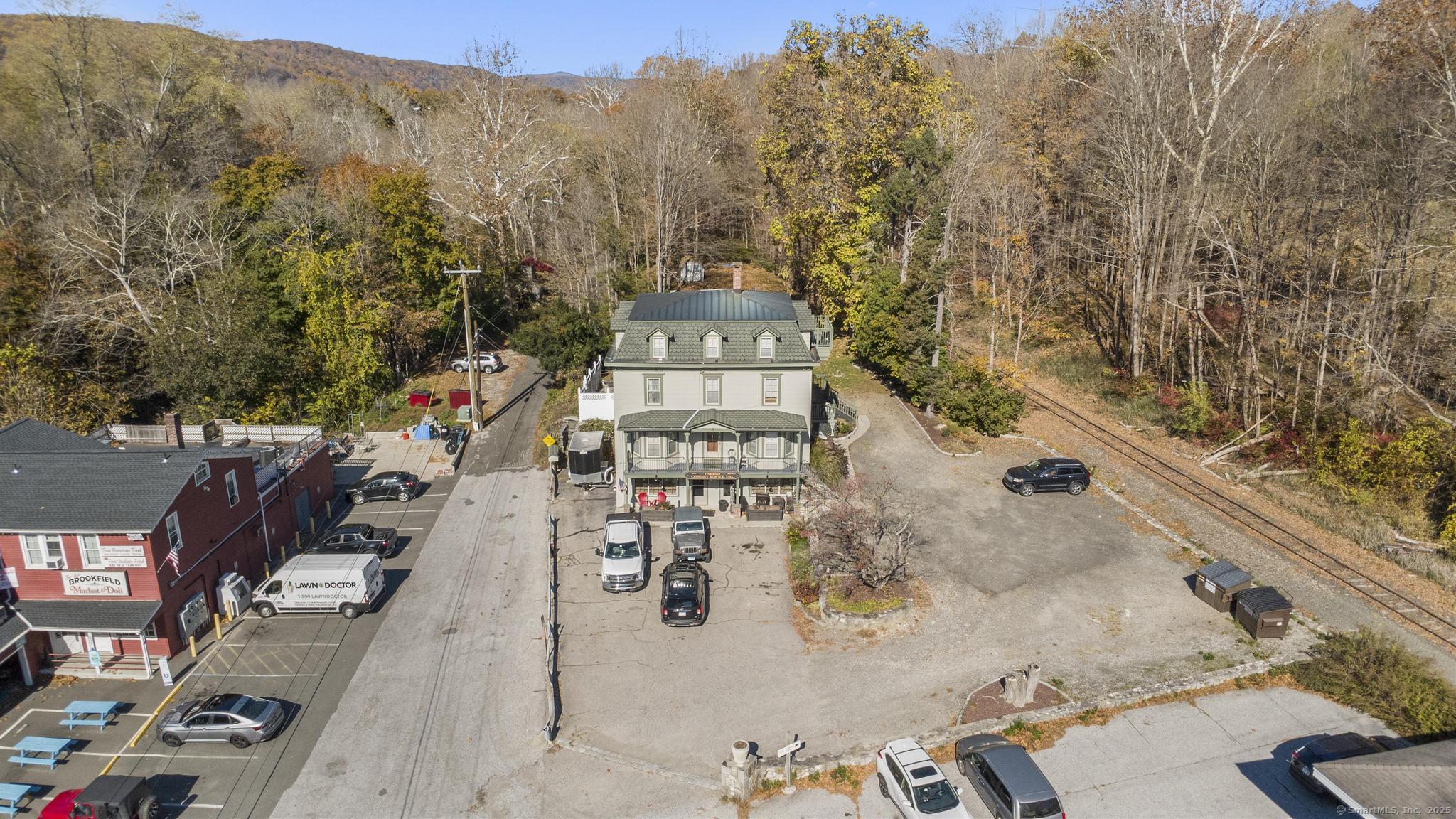 1 Tucks Road