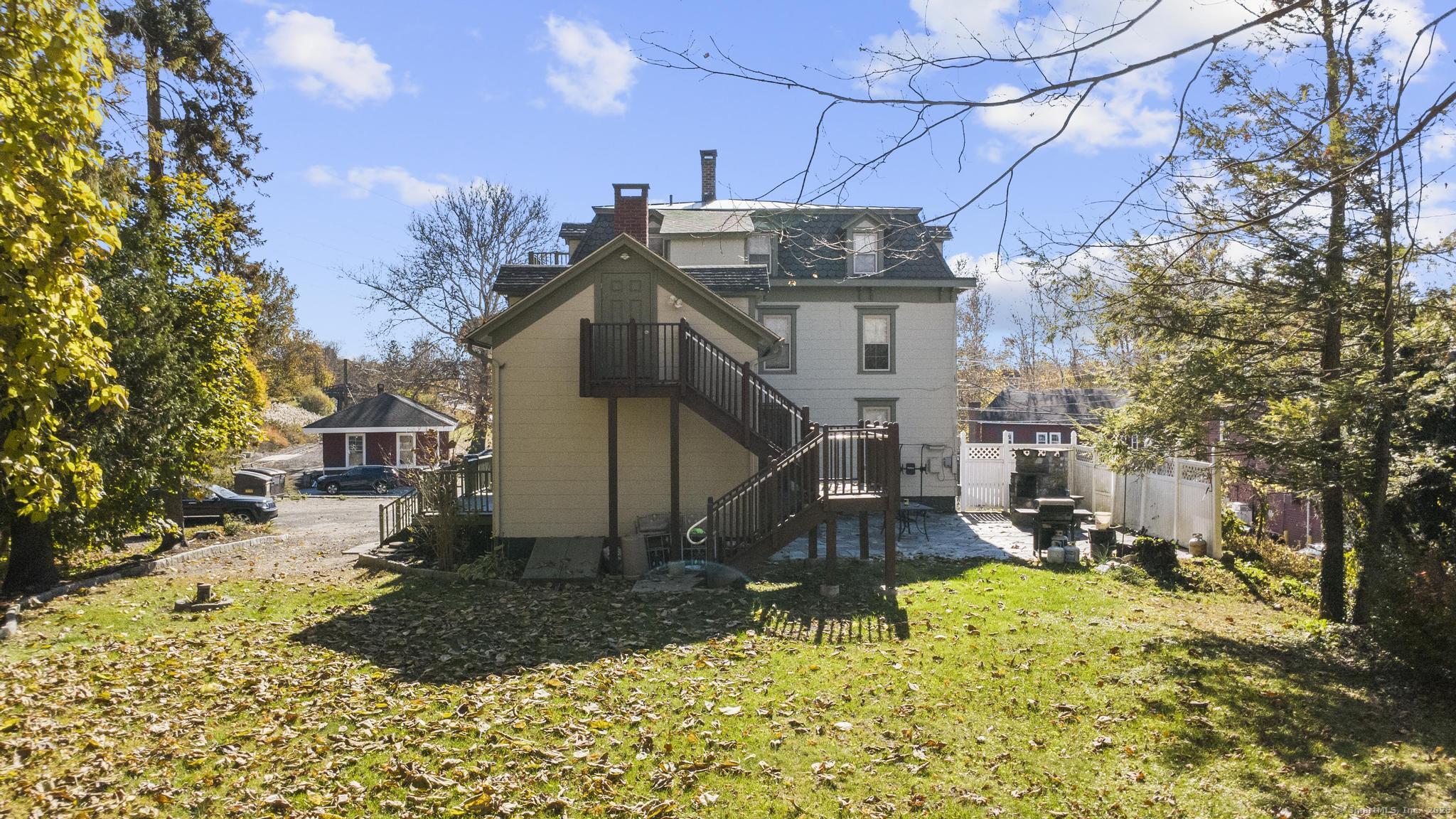 1 Tucks Road