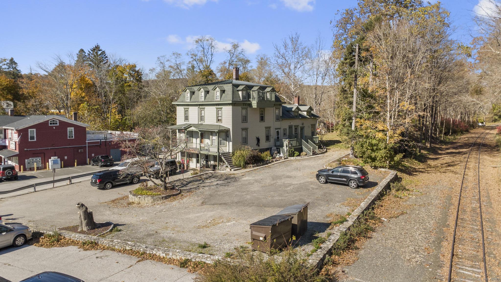 1 Tucks Road
