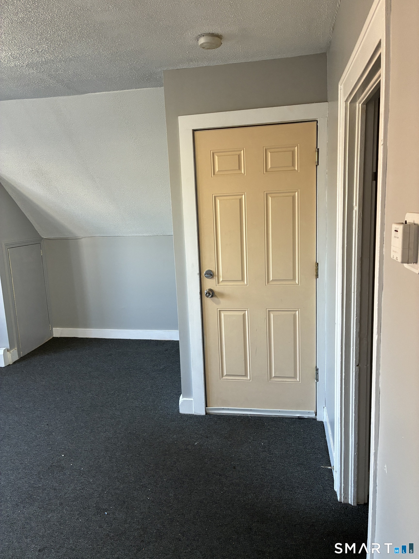 255 Poplar Street 3