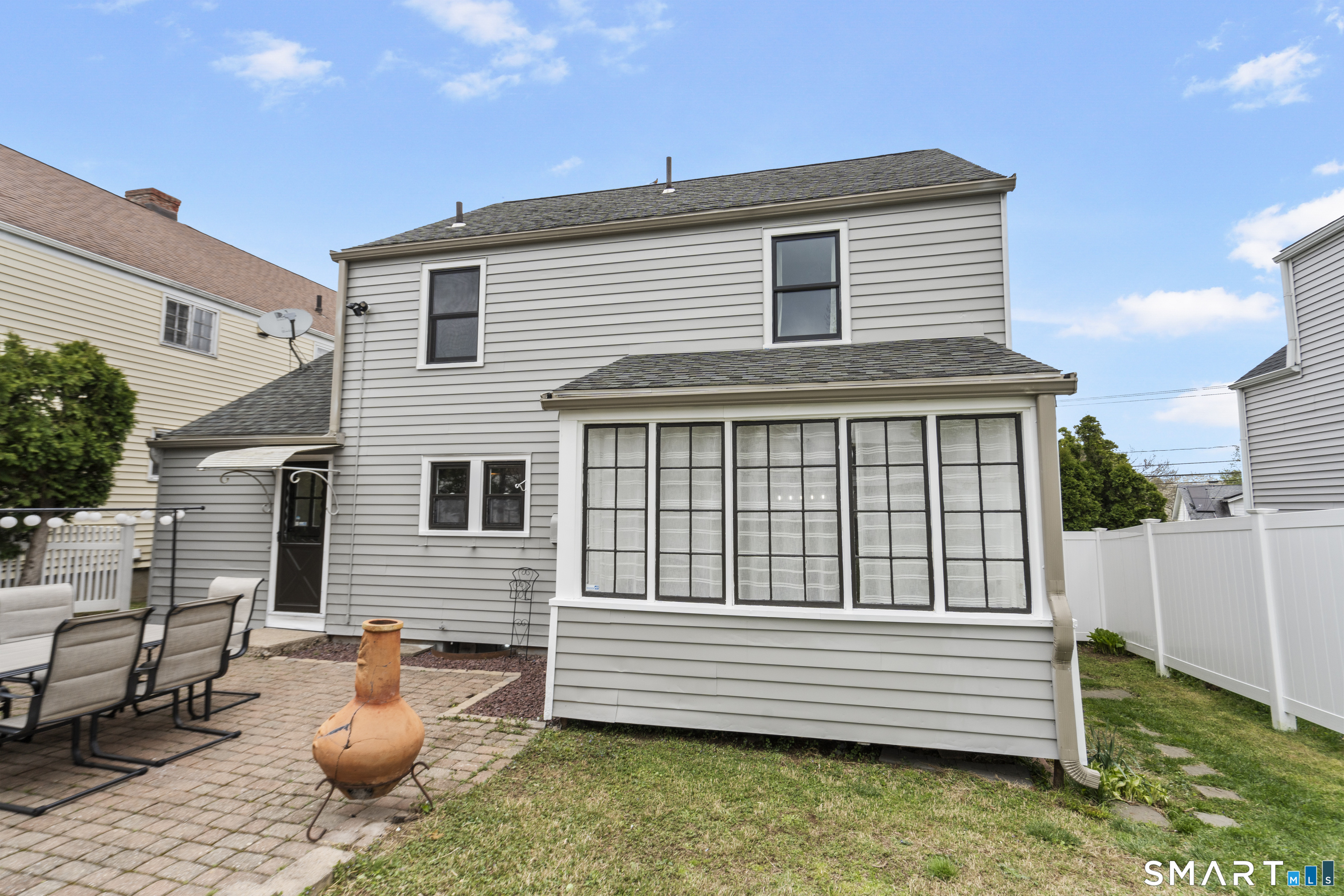 381 Quaker Lane South