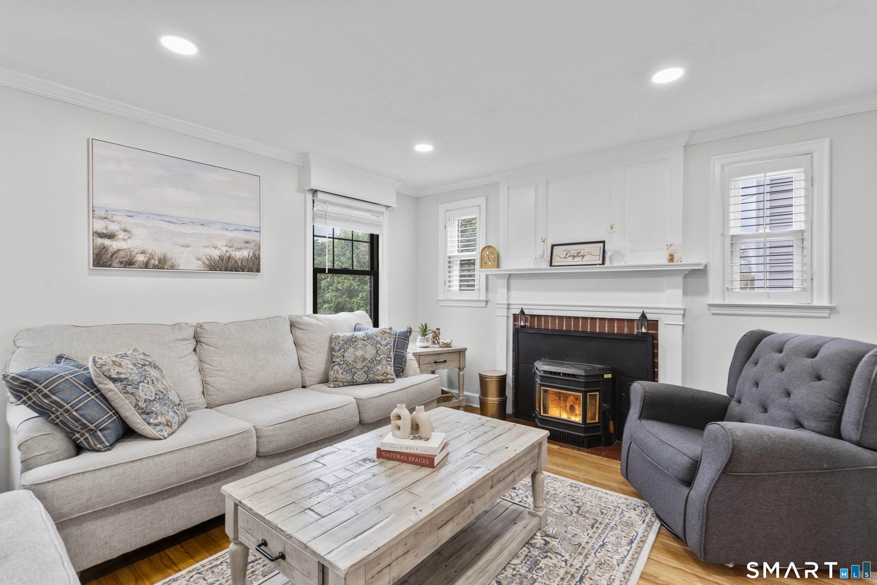 381 Quaker Lane South