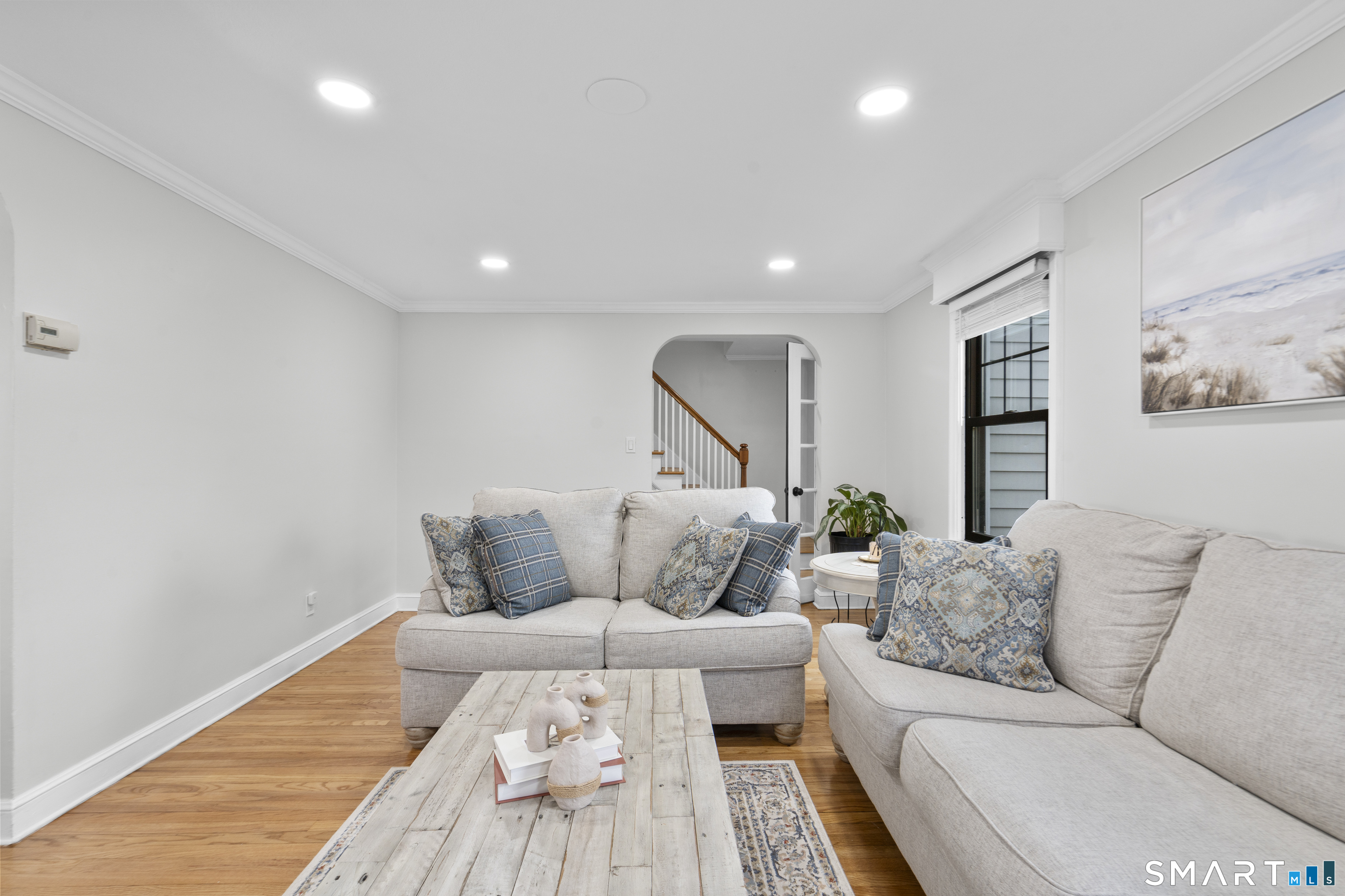 381 Quaker Lane South