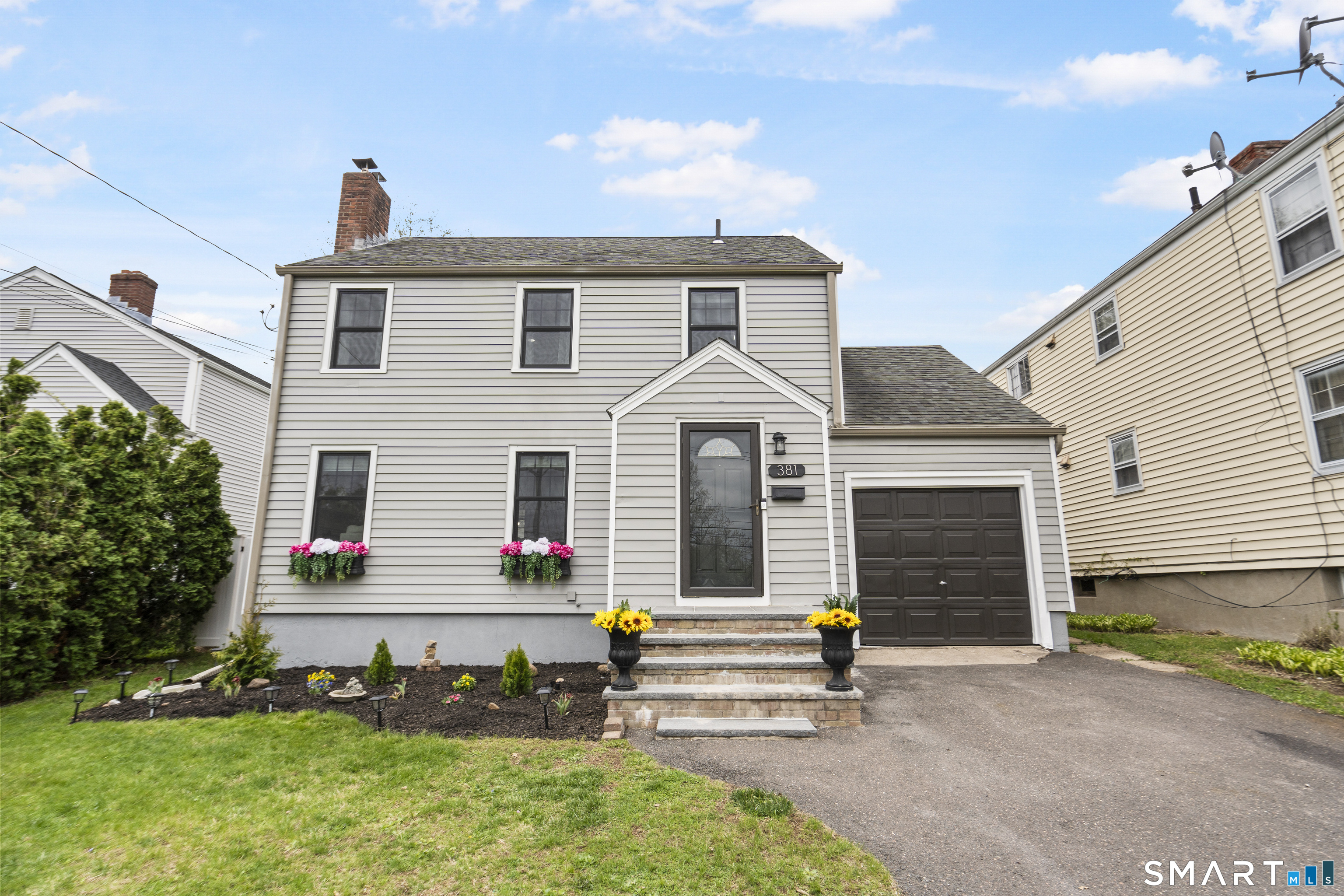 381 Quaker Lane South