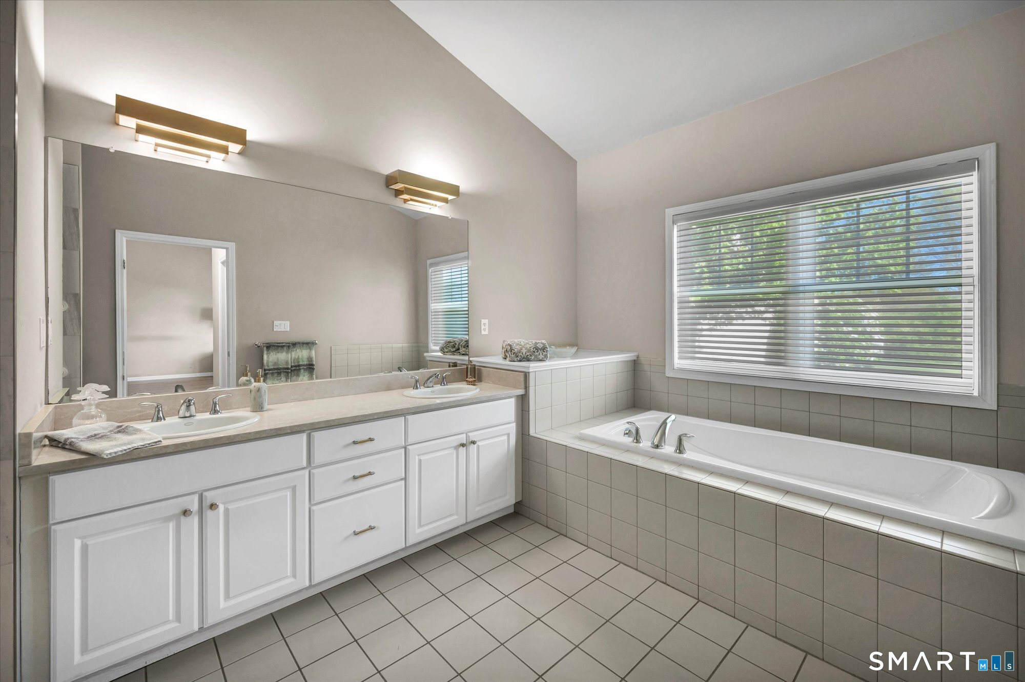 36 Bay Hill Drive 36