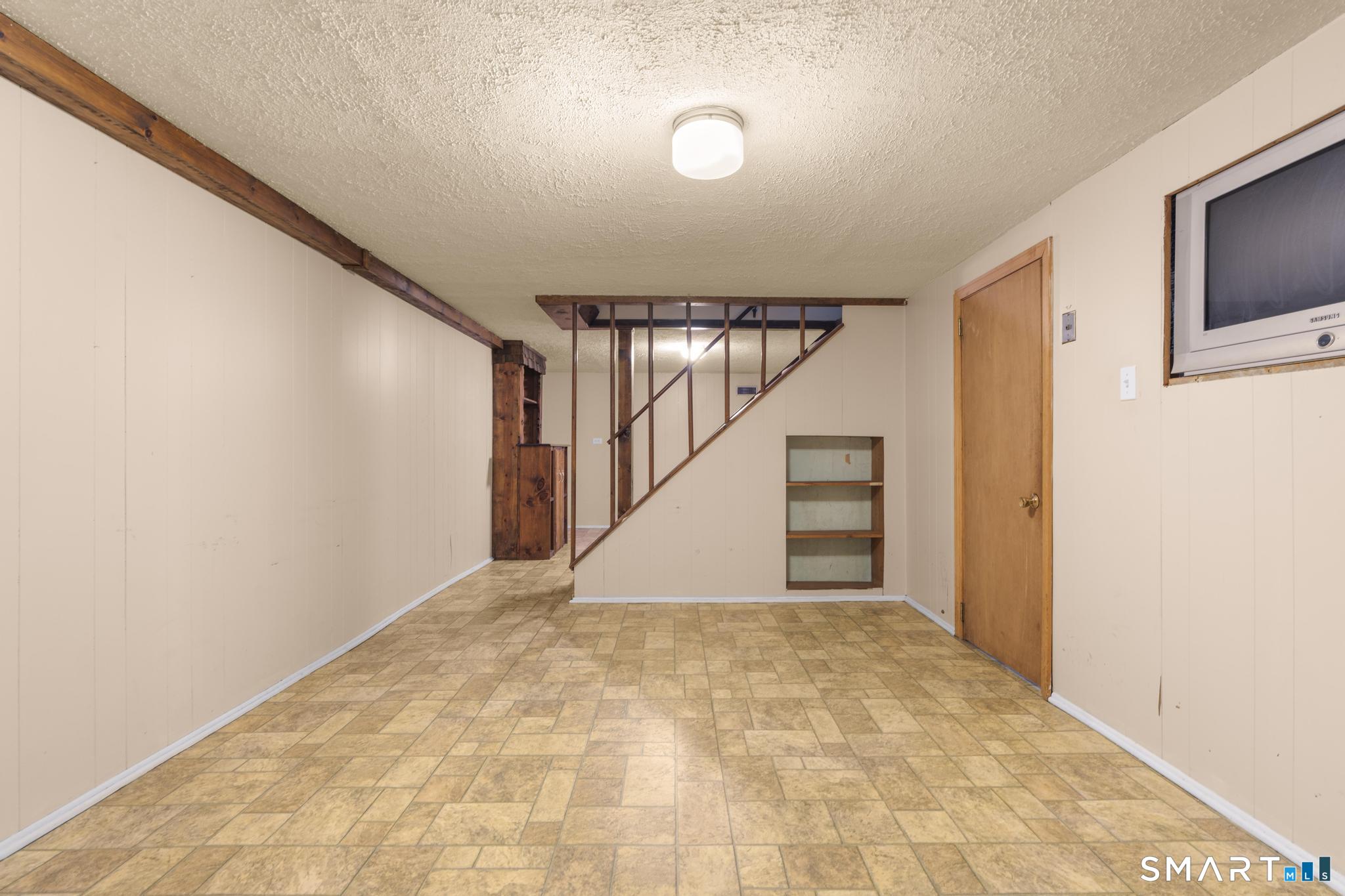 4 Bowen Road