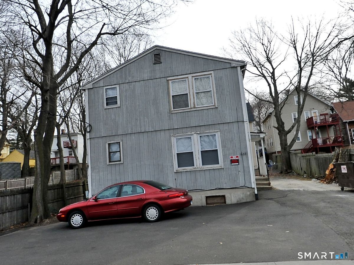 1053 Ella T Grasso Boulevard