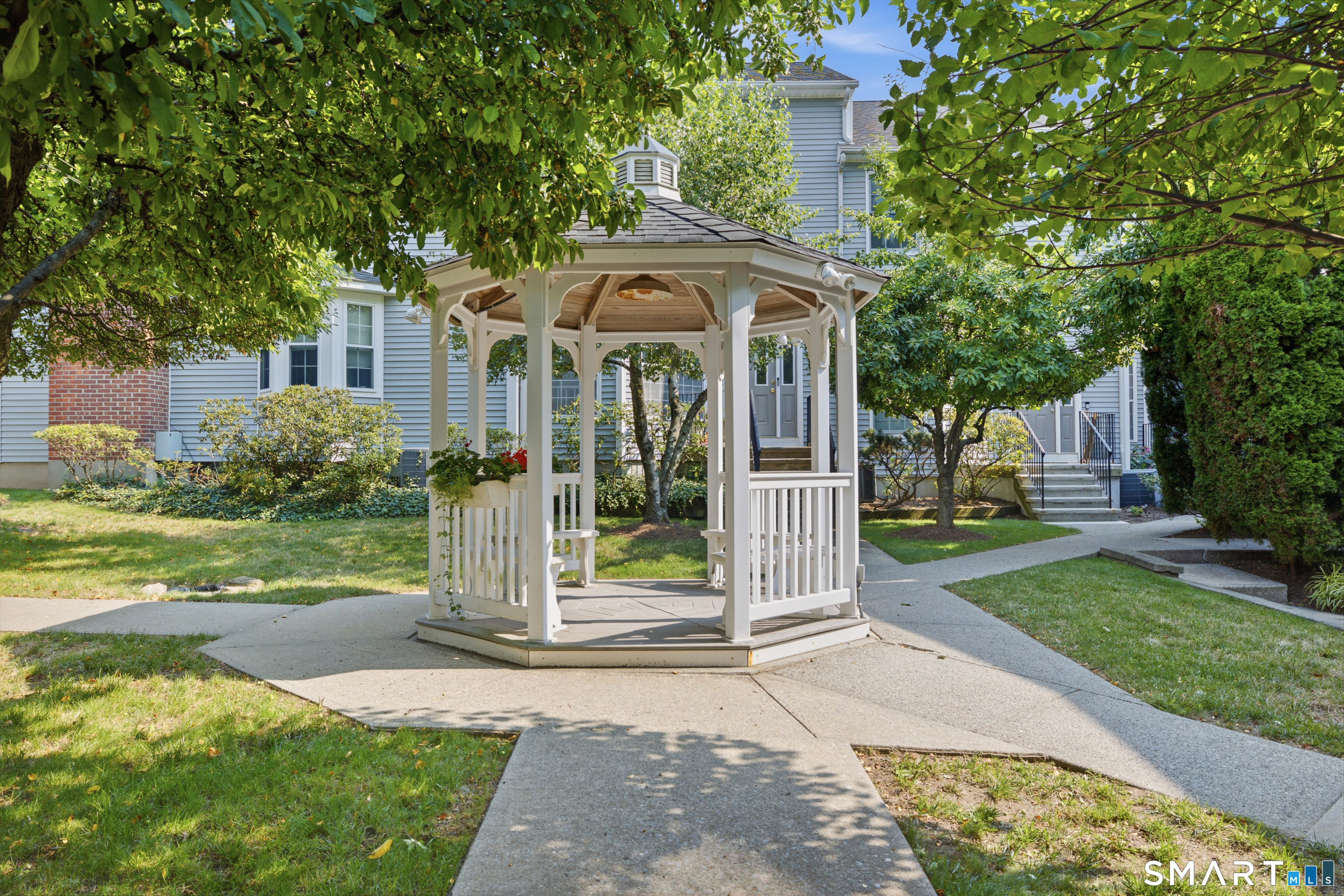 124 Hope Street B