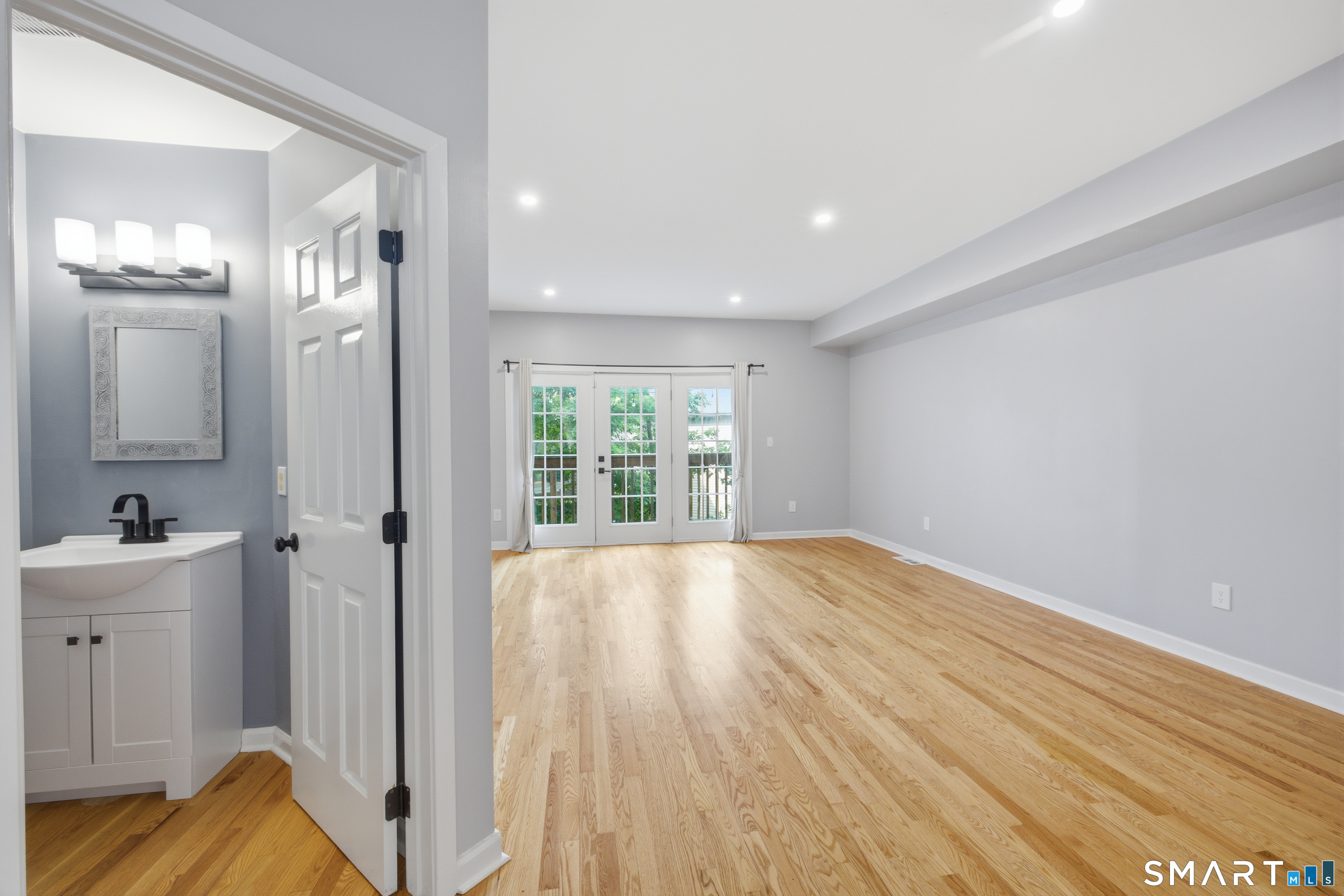 124 Hope Street B