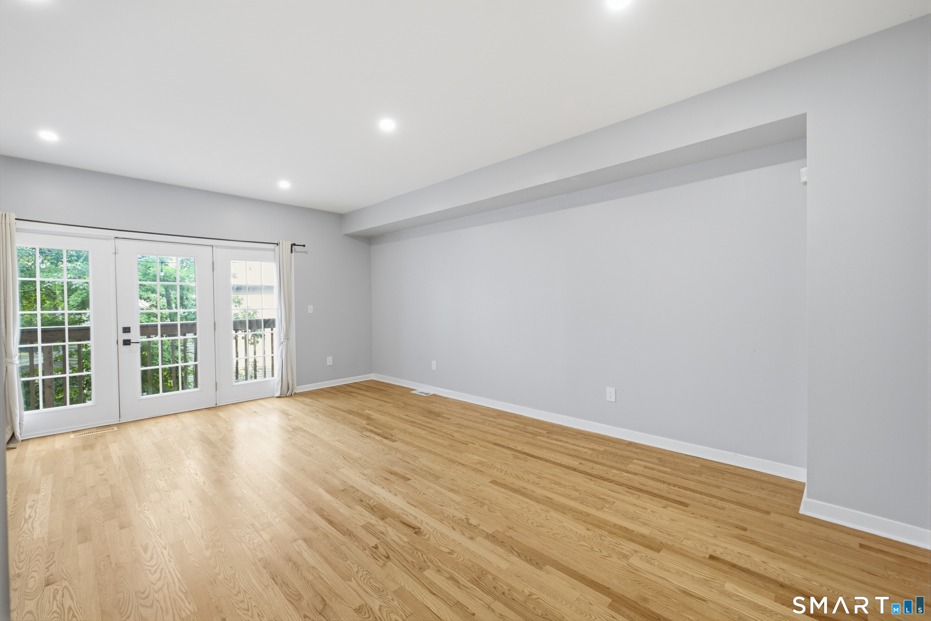 124 Hope Street B