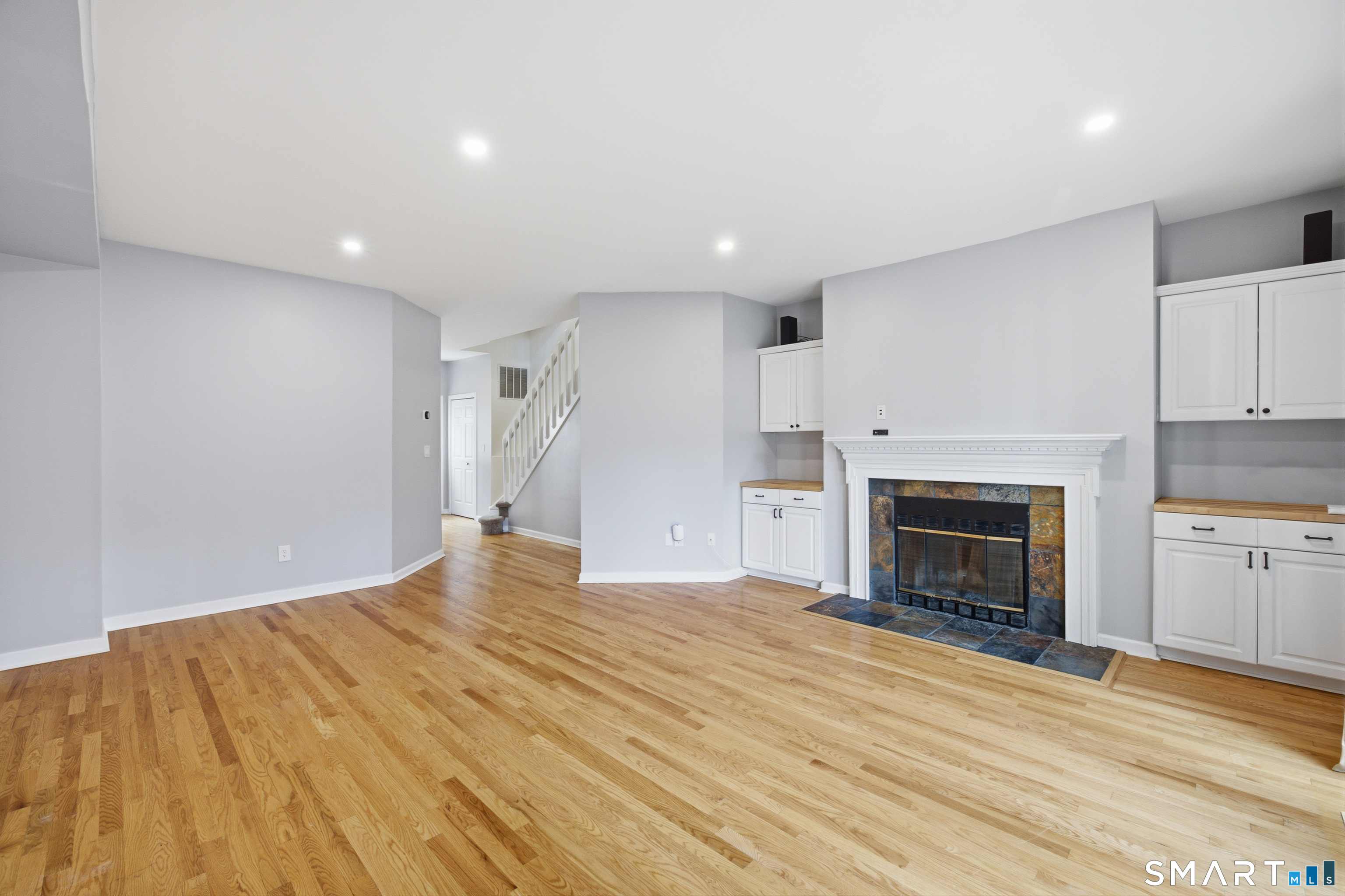 124 Hope Street B