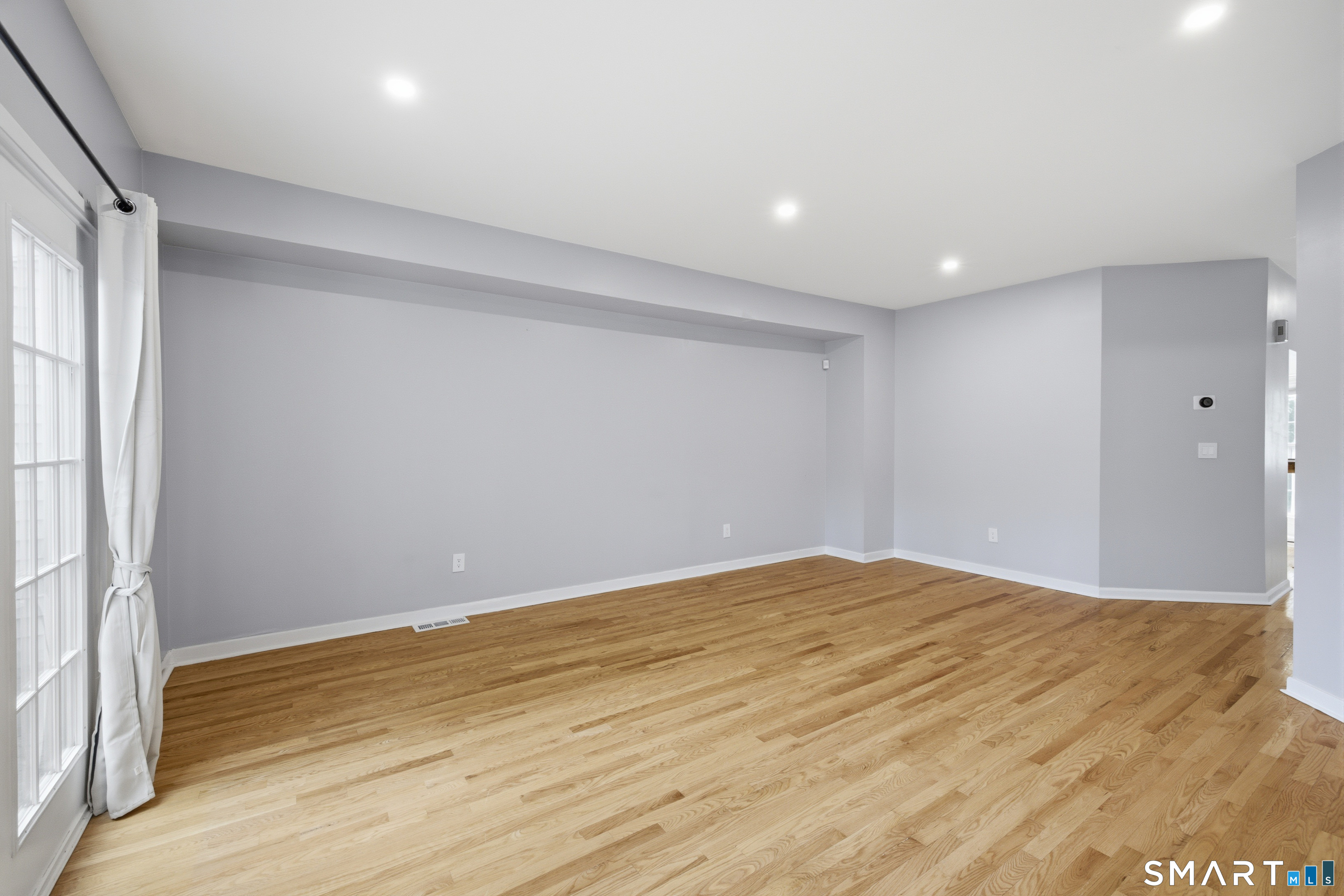 124 Hope Street B