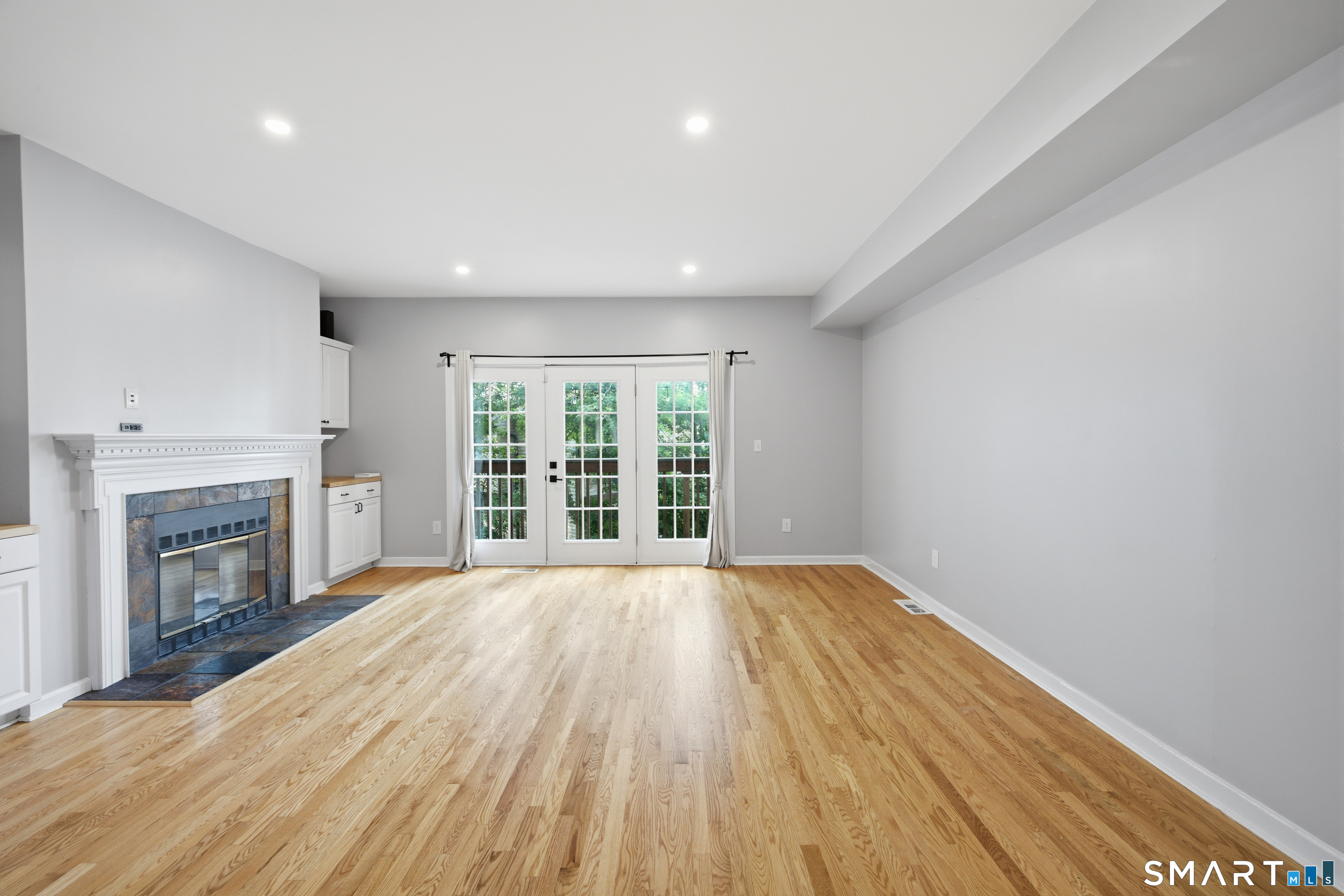 124 Hope Street B