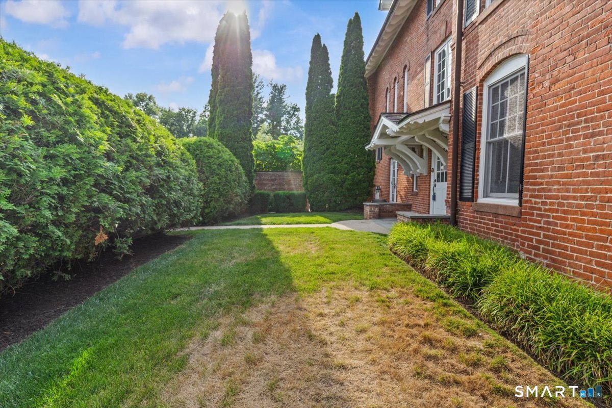 1280 Asylum Avenue 2B
