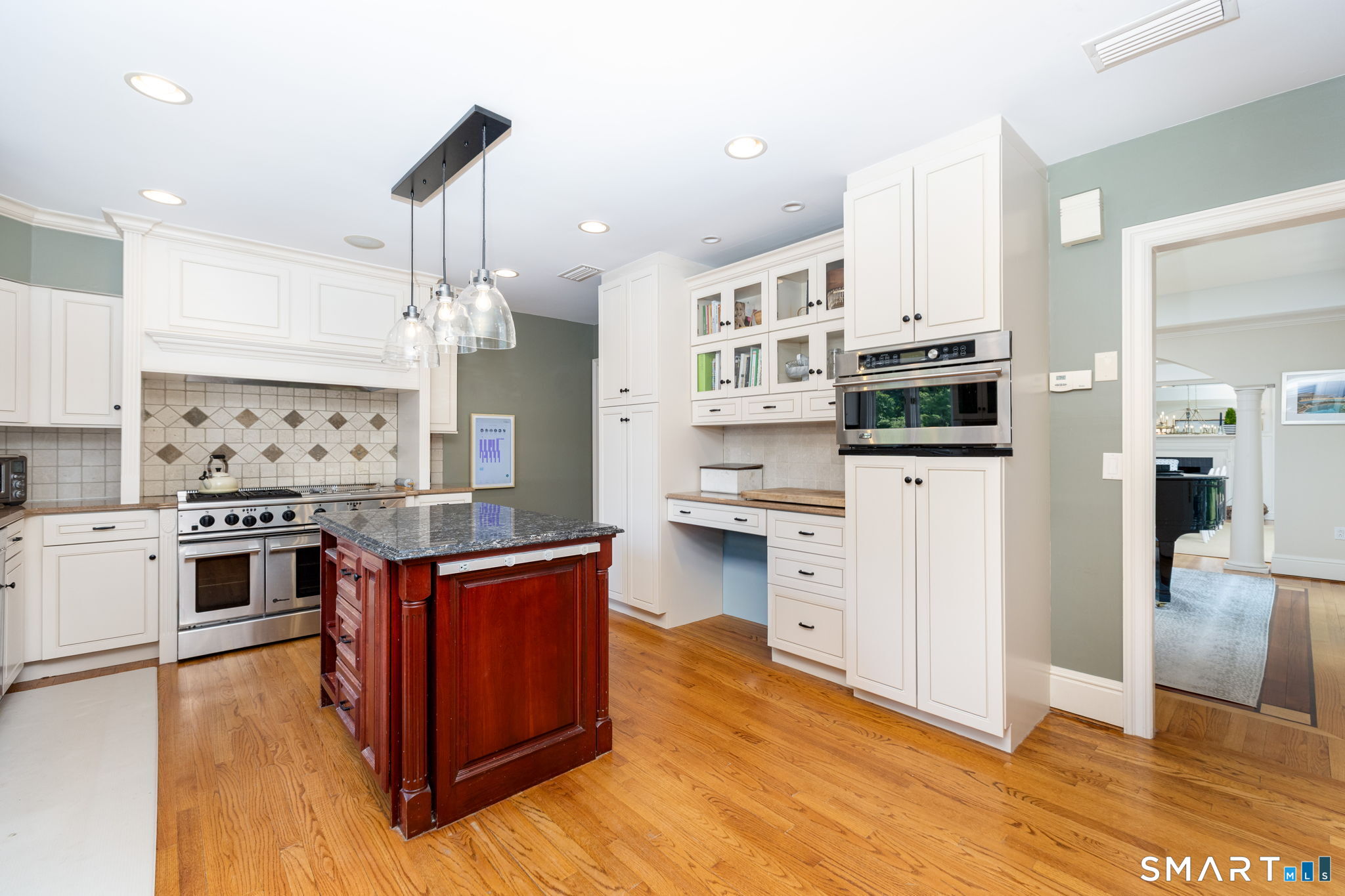 82 Ledyard Road