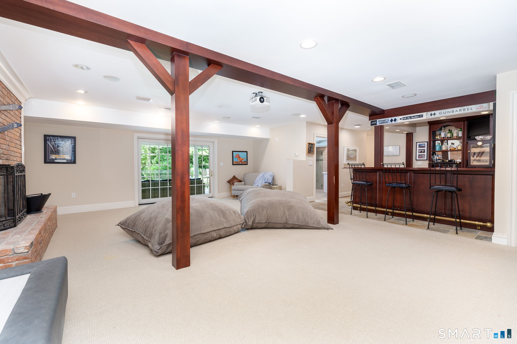82 Ledyard Road