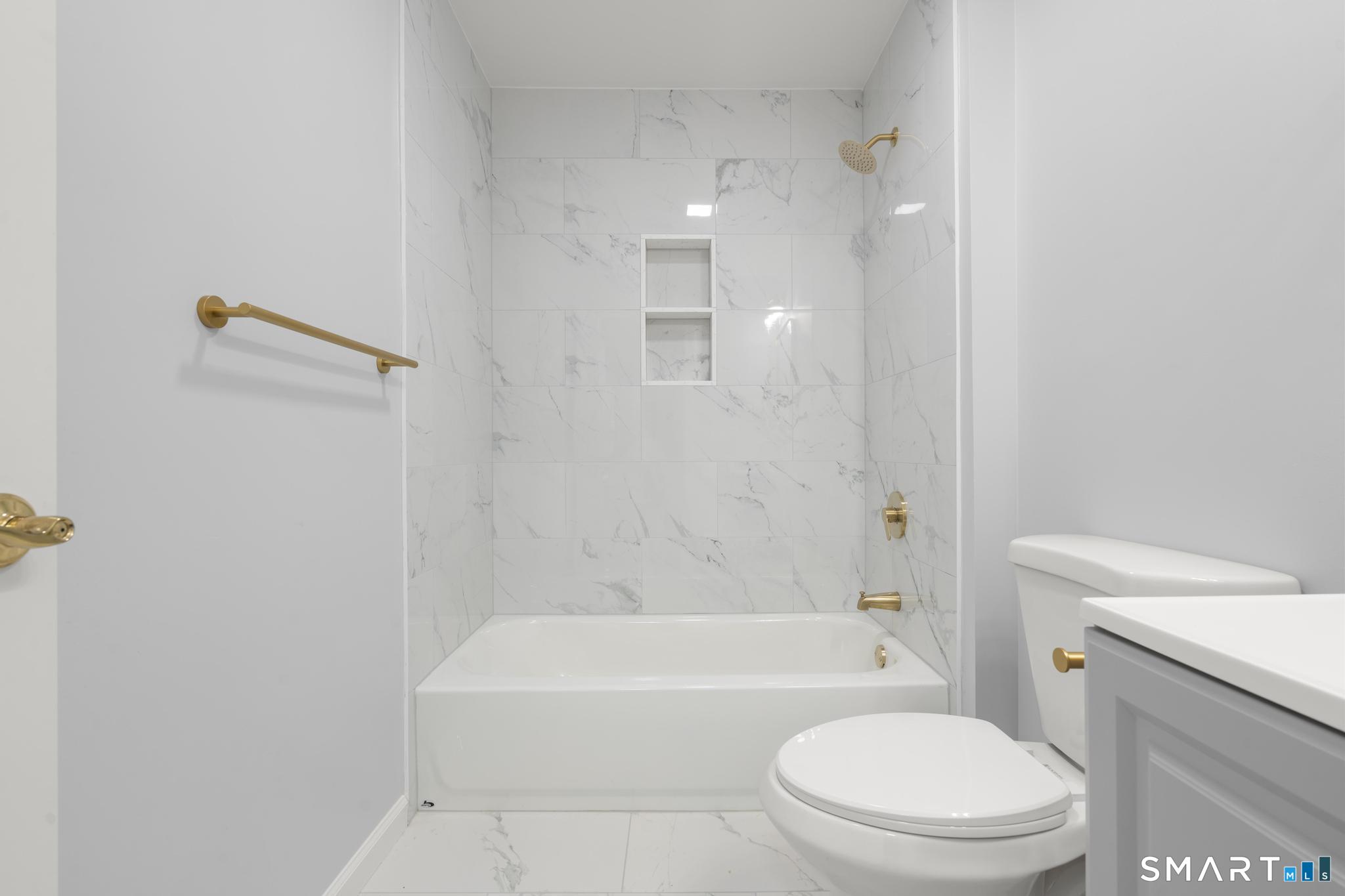 468 Main Street Unit: 319