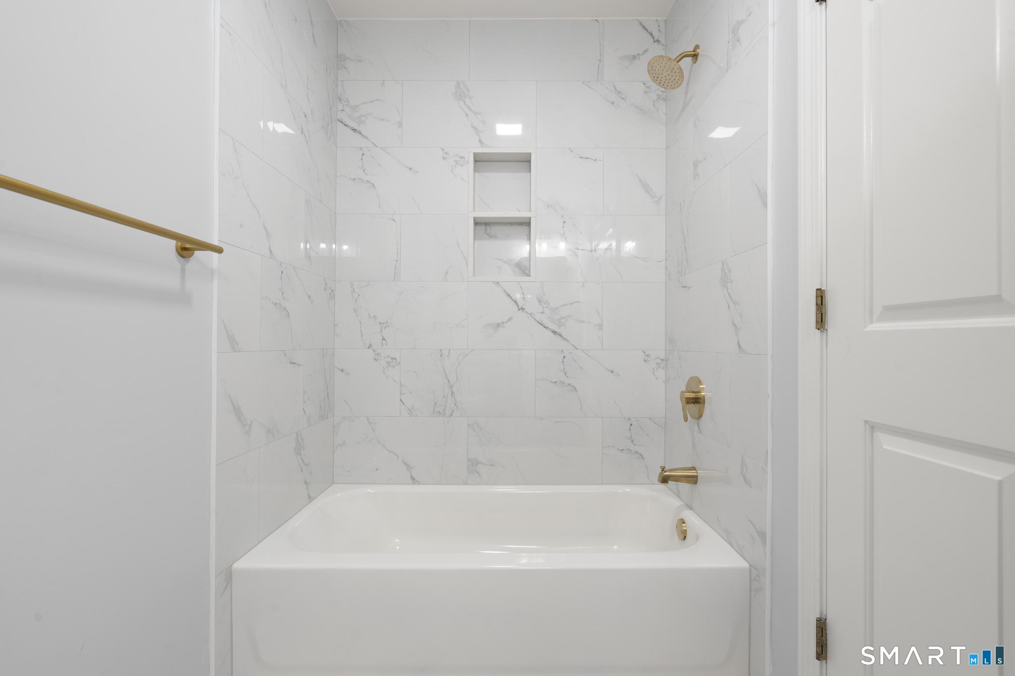 468 Main Street Unit: 319